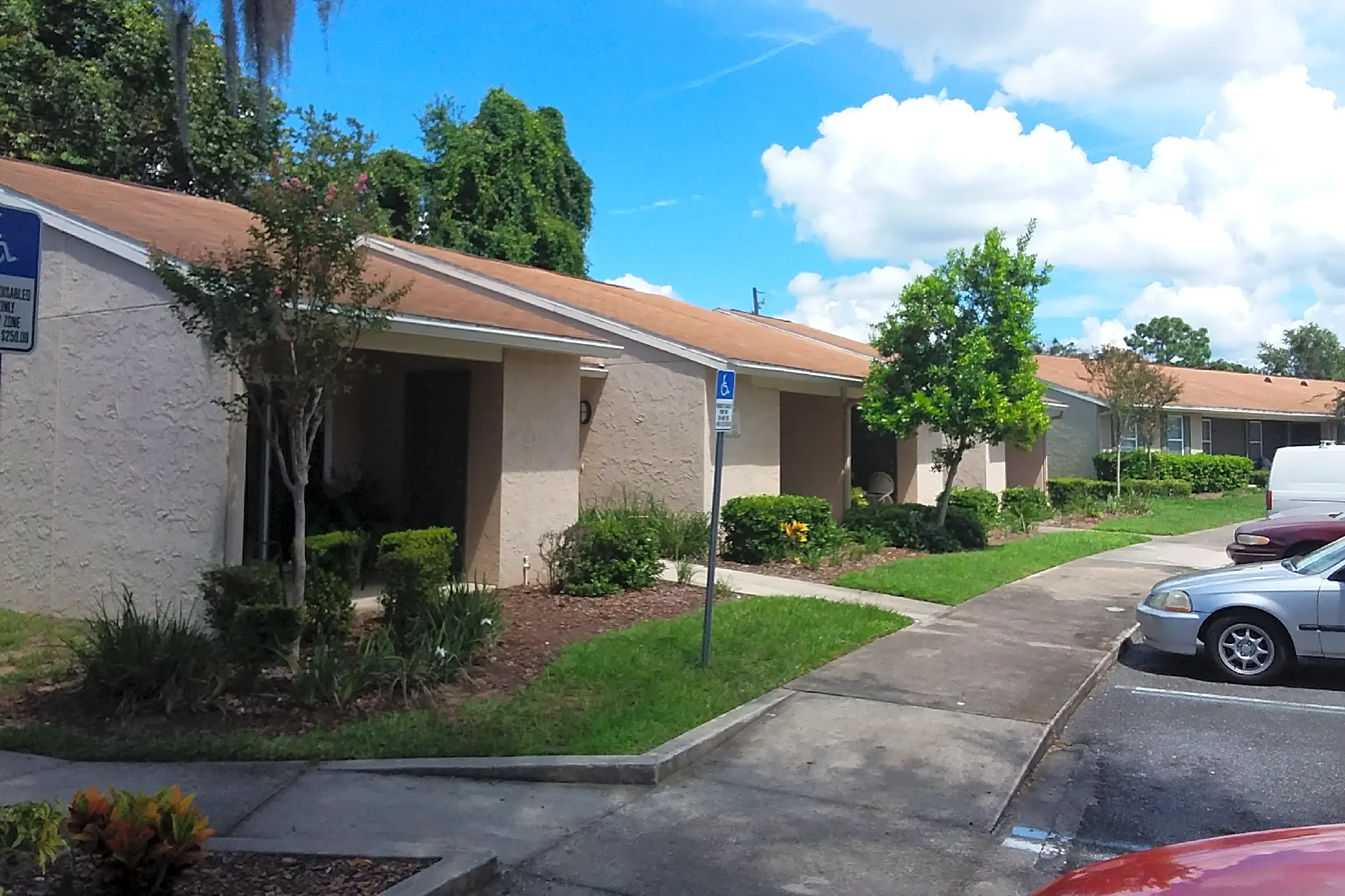 Little Oaks Apartments Apartments Eustis, FL 32726