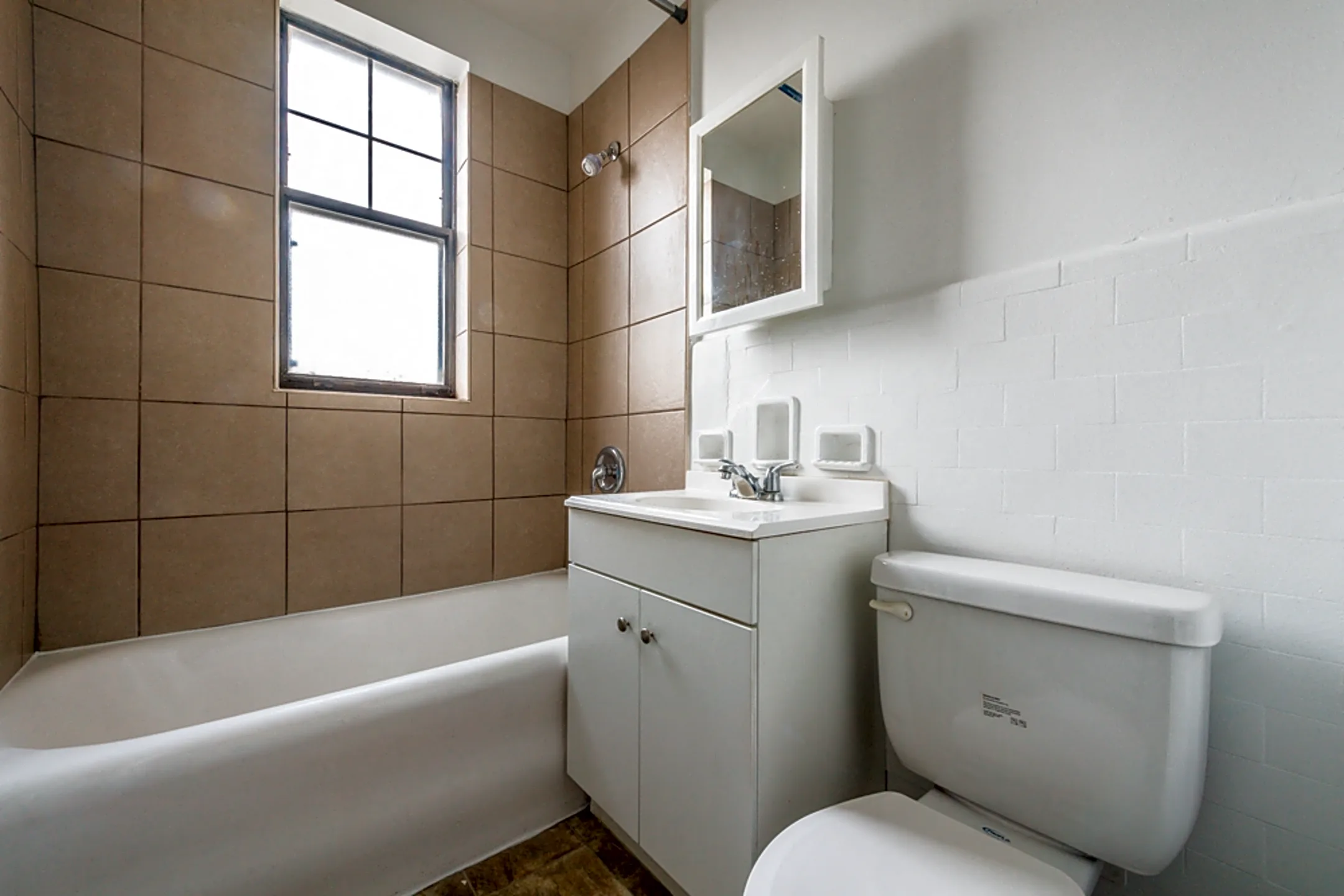 6751 S Jeffery 6751 S Jeffery Blvd Chicago, IL Apartments for Rent