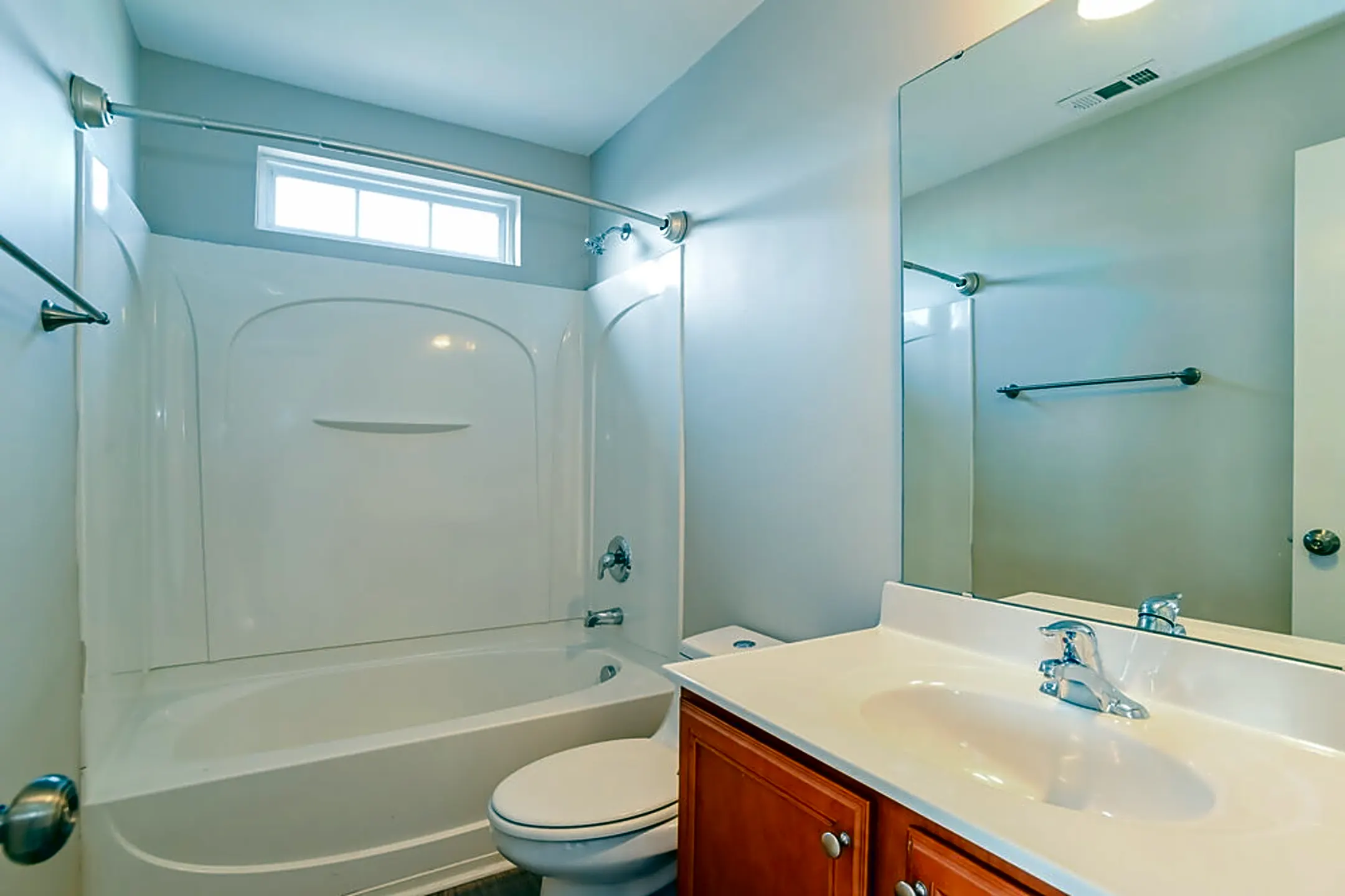 Bathroom - 9167 Lenox Pointe Dr - Charlotte, NC