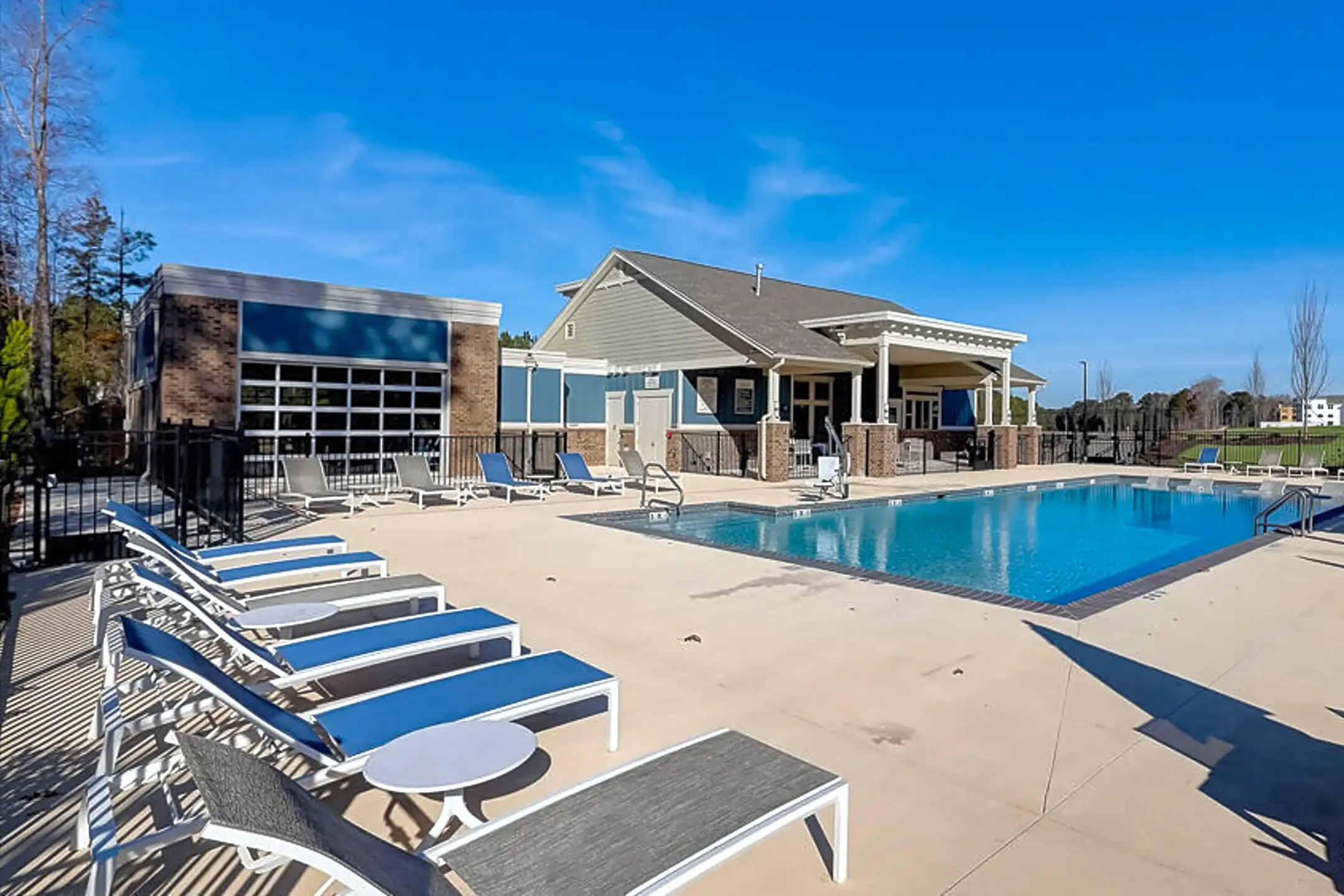 Springs at Newnan 2019 Newnan Crossing Bypass Newnan, GA Apartments