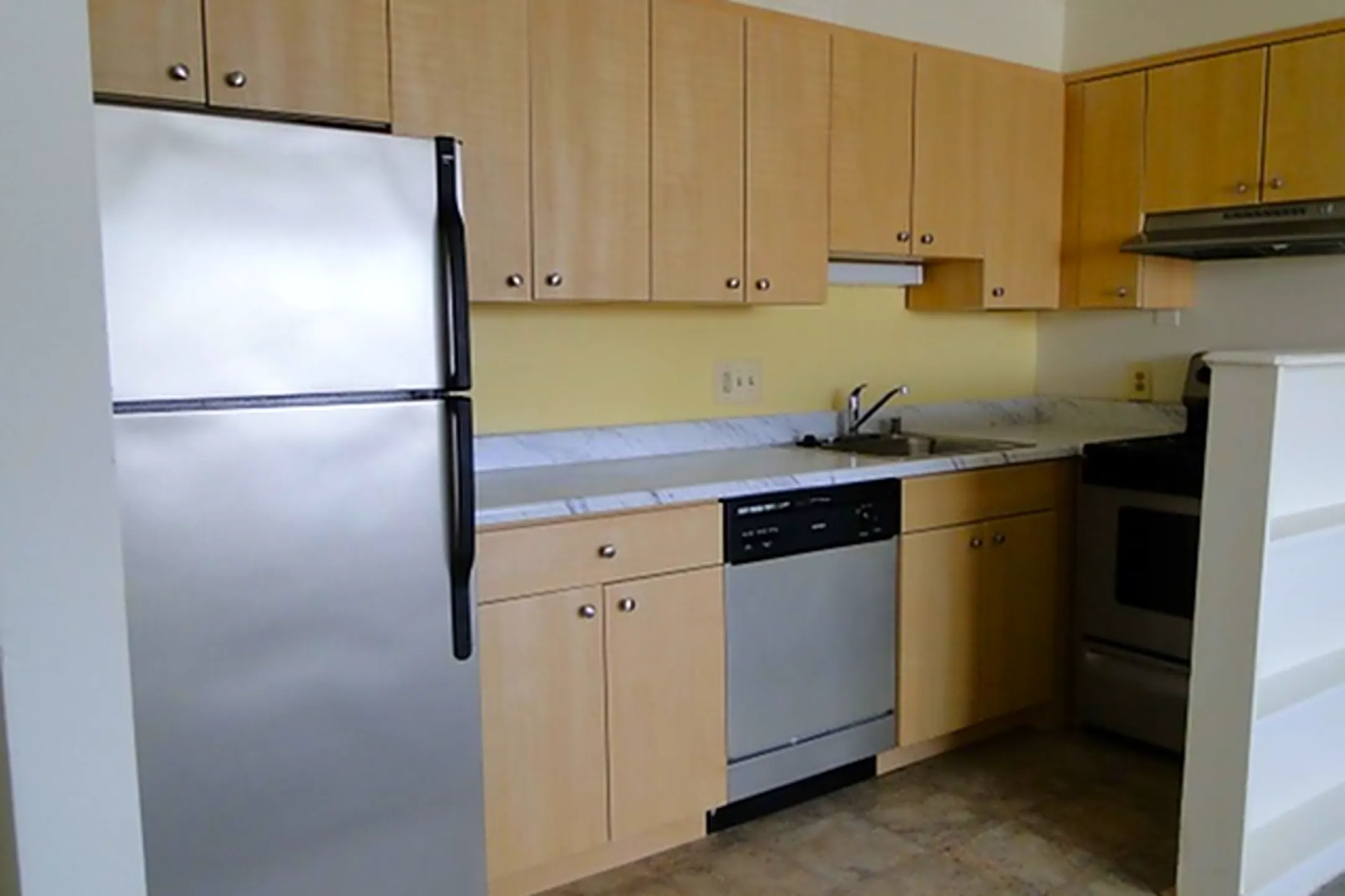 Dunlea Apartments 7583 Westfield Rd Dundalk, MD Apartments for Rent