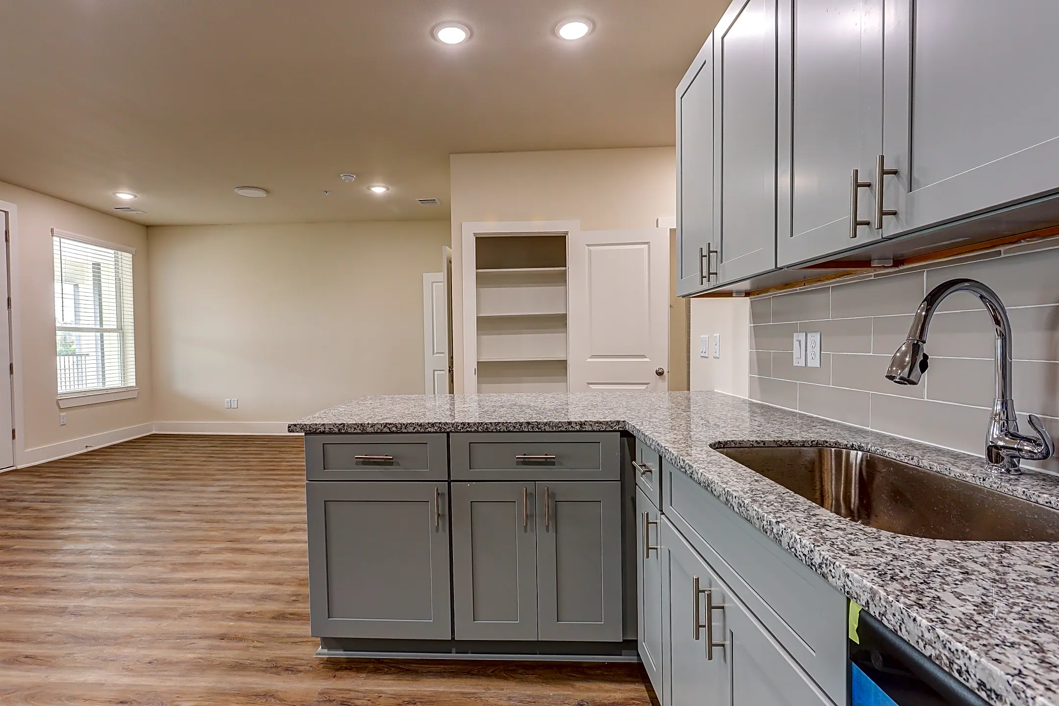 Kitchen - Azul Apartments - The Woodlands - Spring, TX