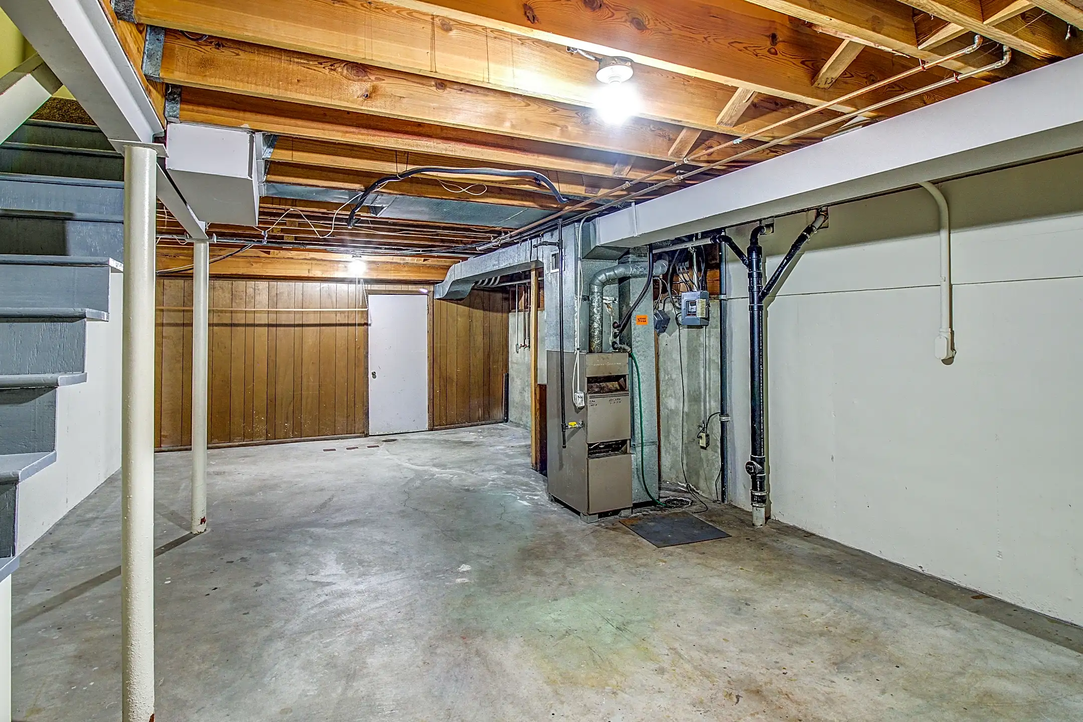 Louisburg Square Apartments & Townhomes Overland Park, KS 66212