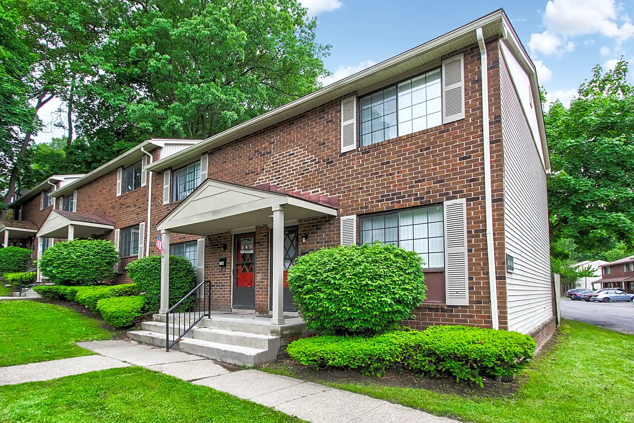 Valley Brook Townhomes 4 Valley Brook Cir Rochester, NY Townhomes