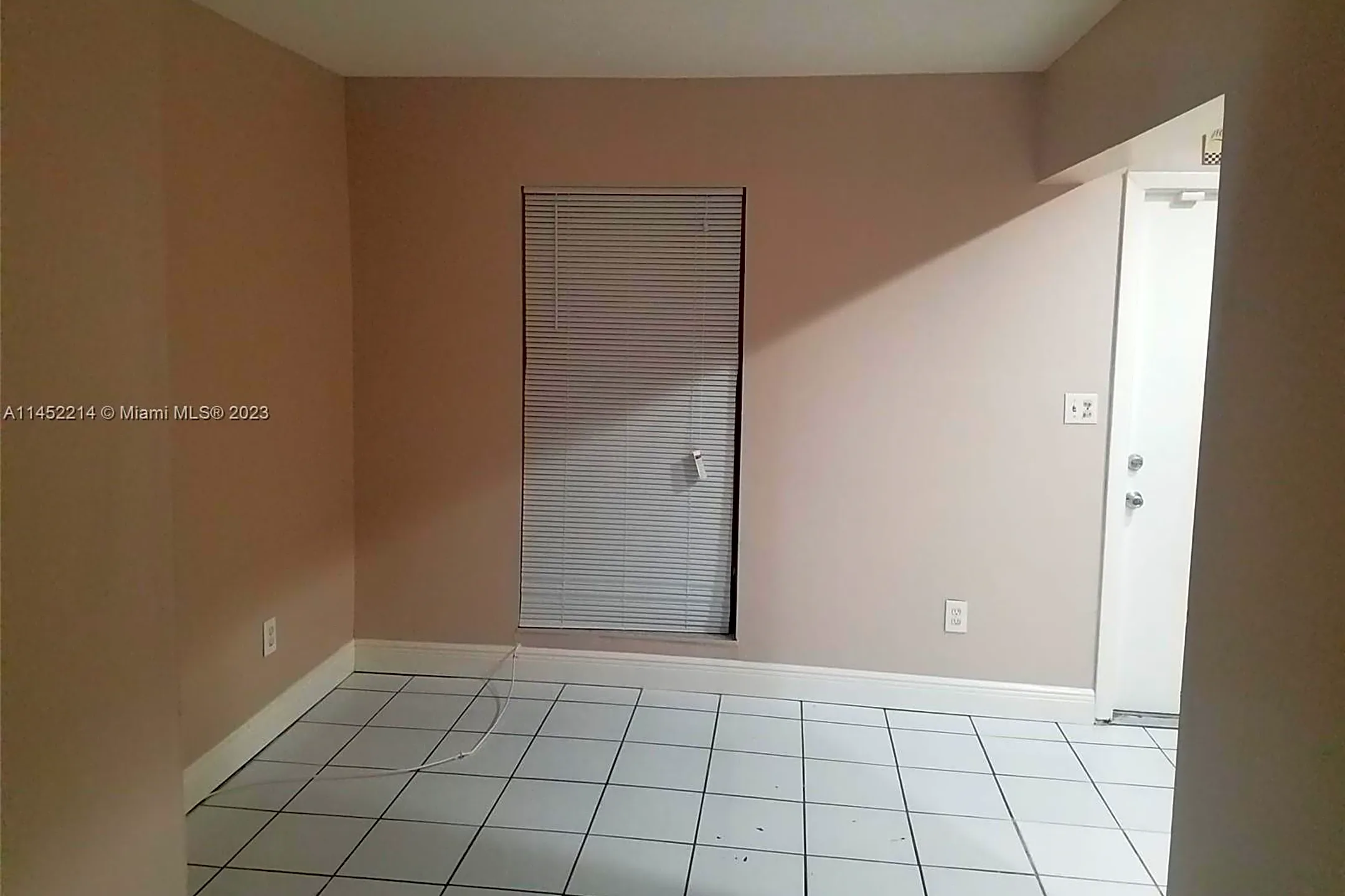 Patio / Deck - 2426 NW 52nd Ave #2426 - Lauderhill, FL