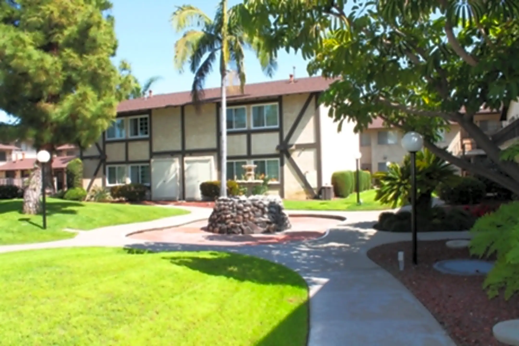 Stonehedge Apartments 2515 W Lincoln Ave Anaheim, CA Apartments for