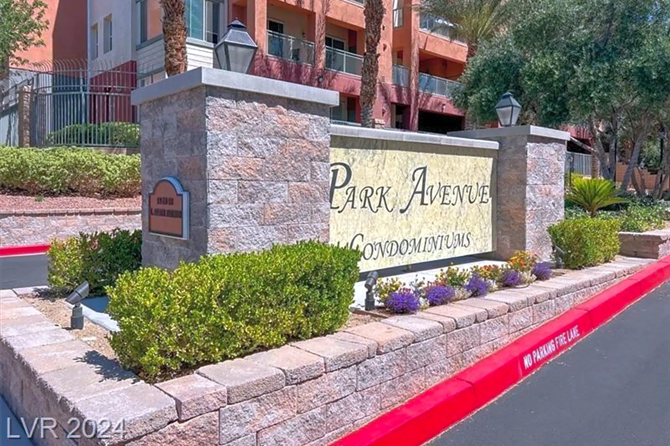 63 E Agate Ave Condos - Las Vegas, NV 89123