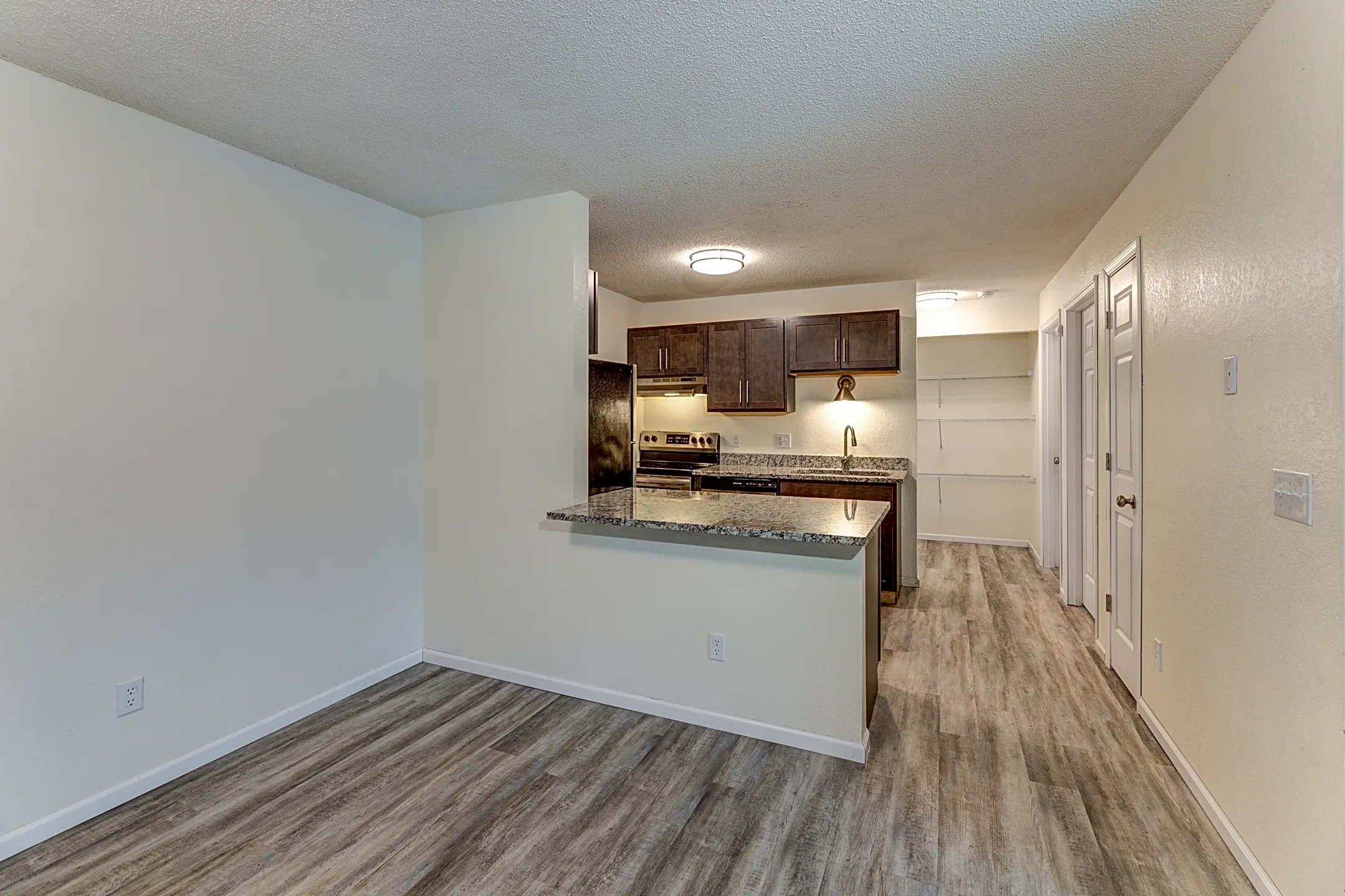 Cooper's Court Apartments 614 W Bridge St Owatonna, MN Apartments