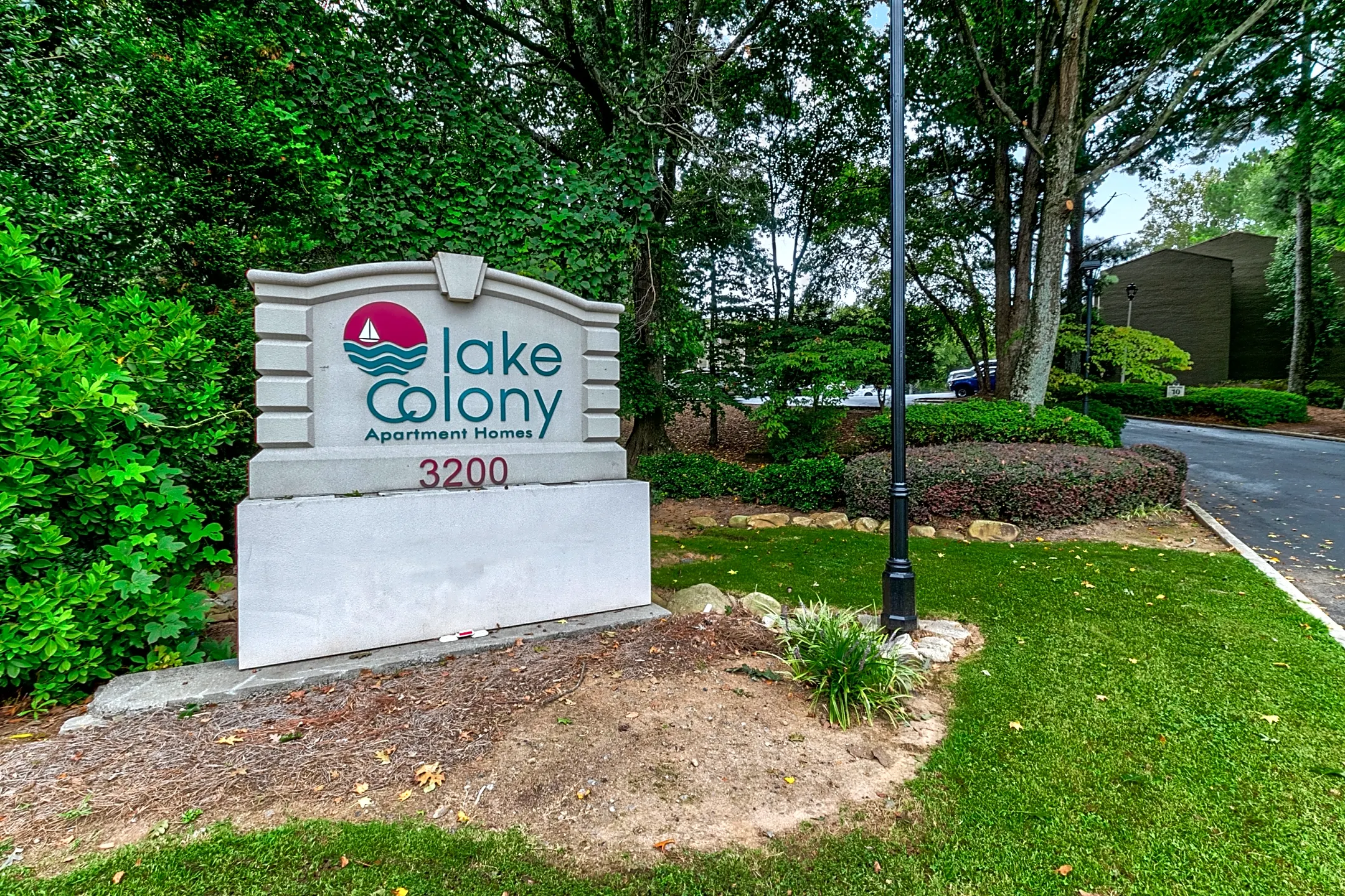 Lake Colony Apartment Homes Apartments - Peachtree Corners, GA 30071