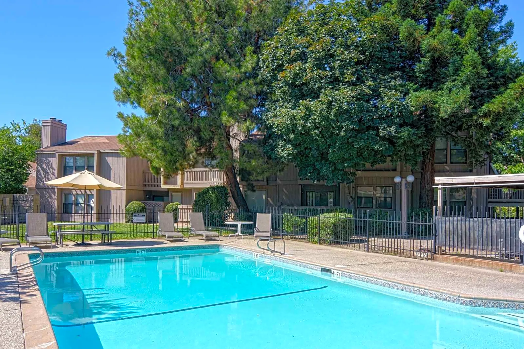 Shadowbrook Apartments - Roseville, CA 95678