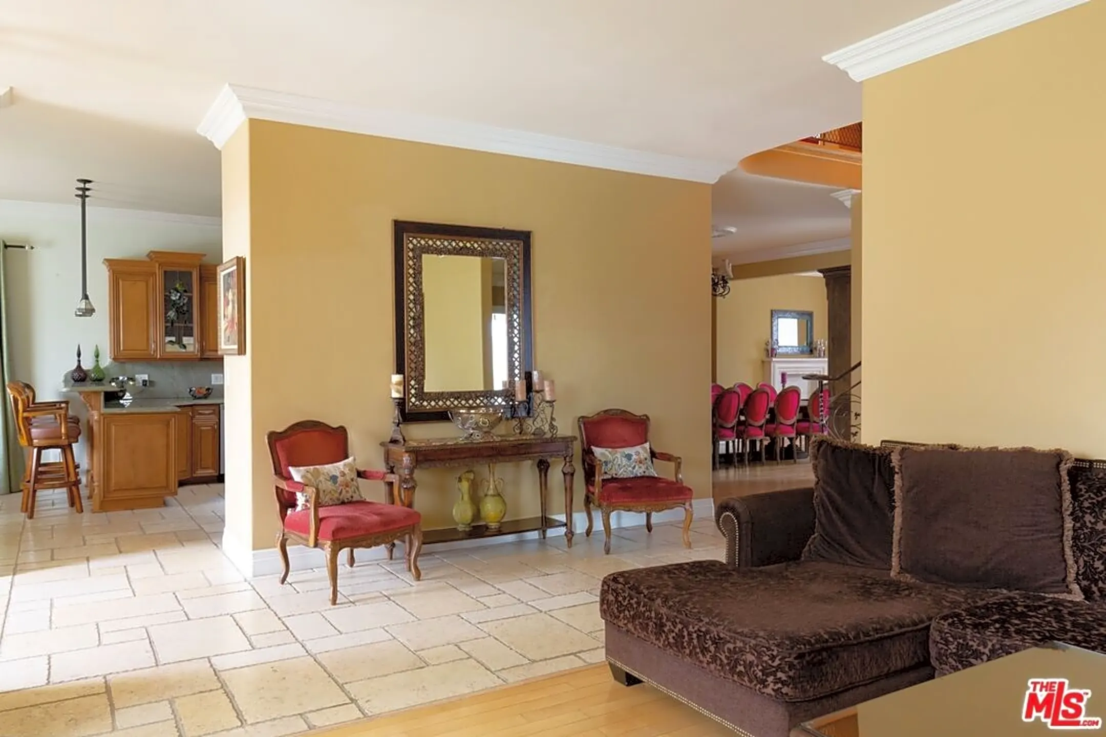 Living Room - 838 E Fairmount Rd - Burbank, CA