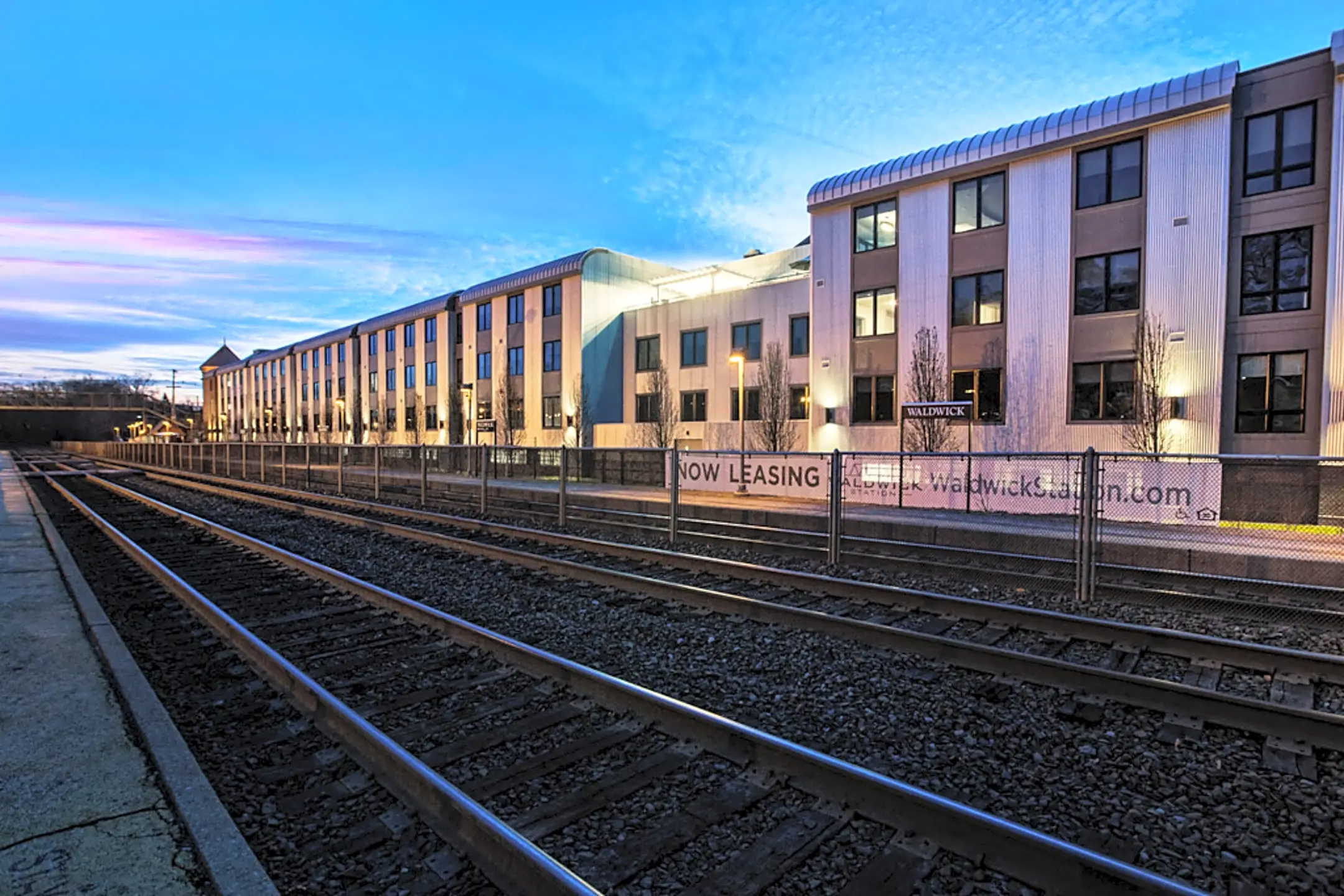 Waldwick Station Waldwick, NJ 07463