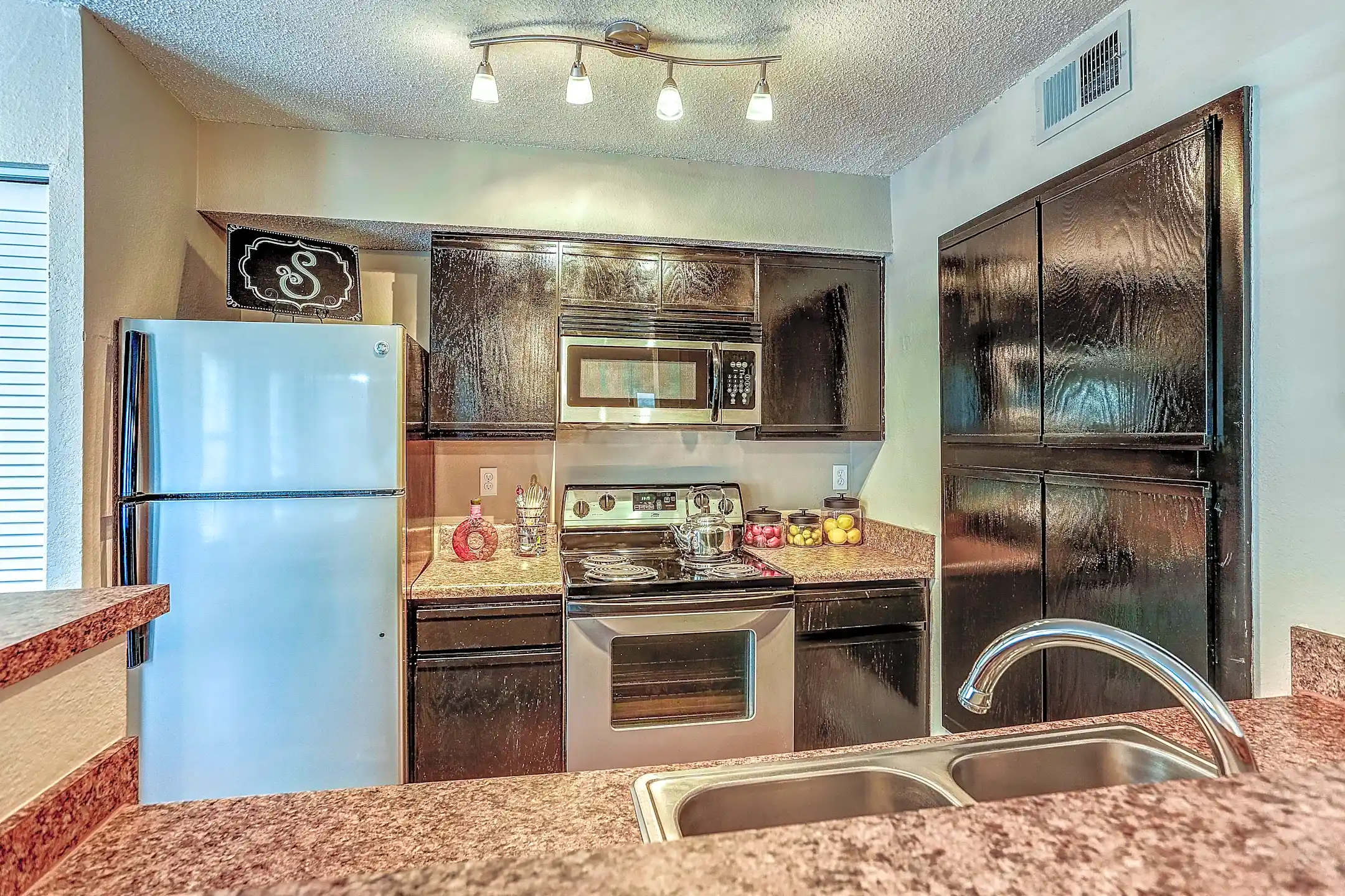 Summer Lake Apartments 207 National Dr Murfreesboro, TN Apartments