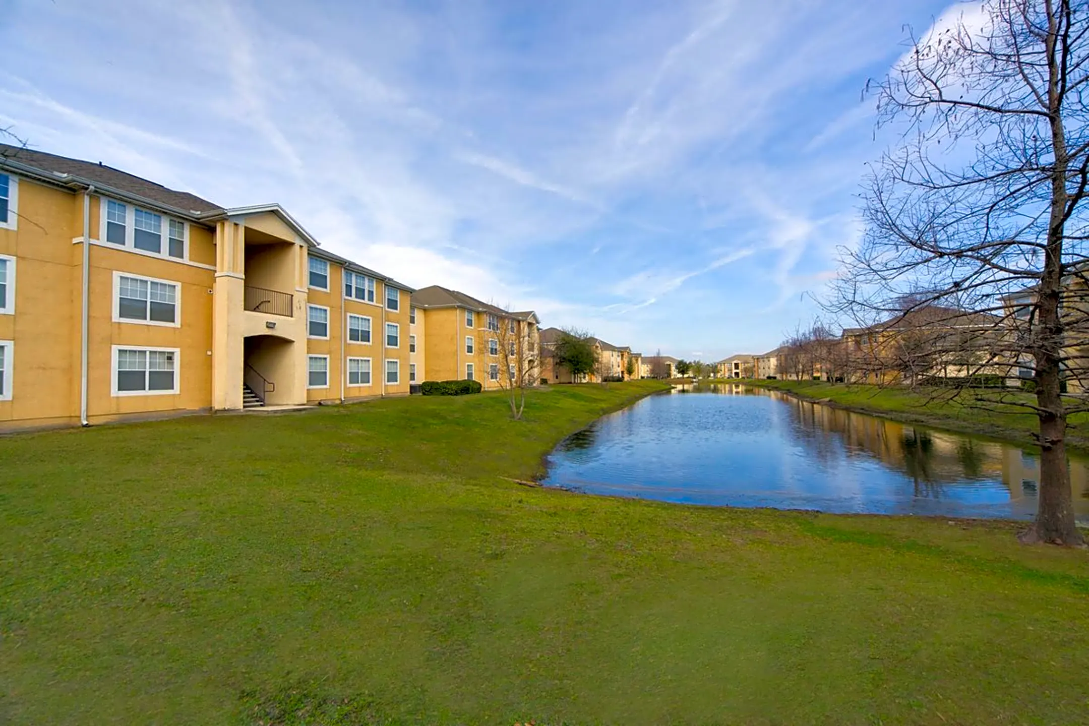 Gregory Cove 5601 Edenfield Rd Jacksonville, FL Apartments for Rent