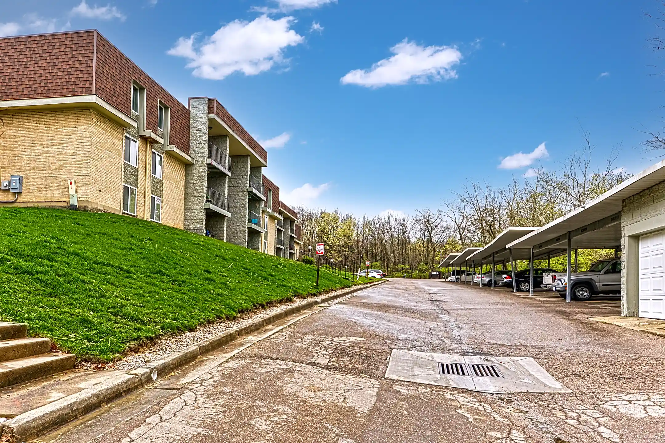 Oakwood Apartments 1308 13 Camp Hill Ave West Carrollton, OH