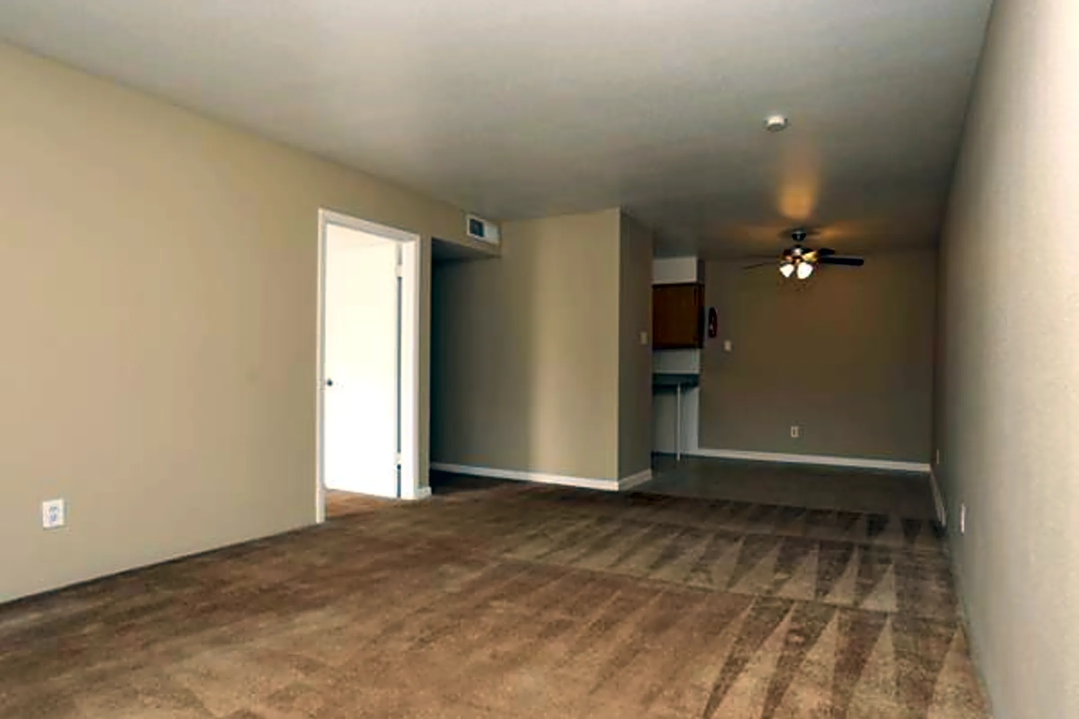 Living Room - Arlington Place - Houston, TX