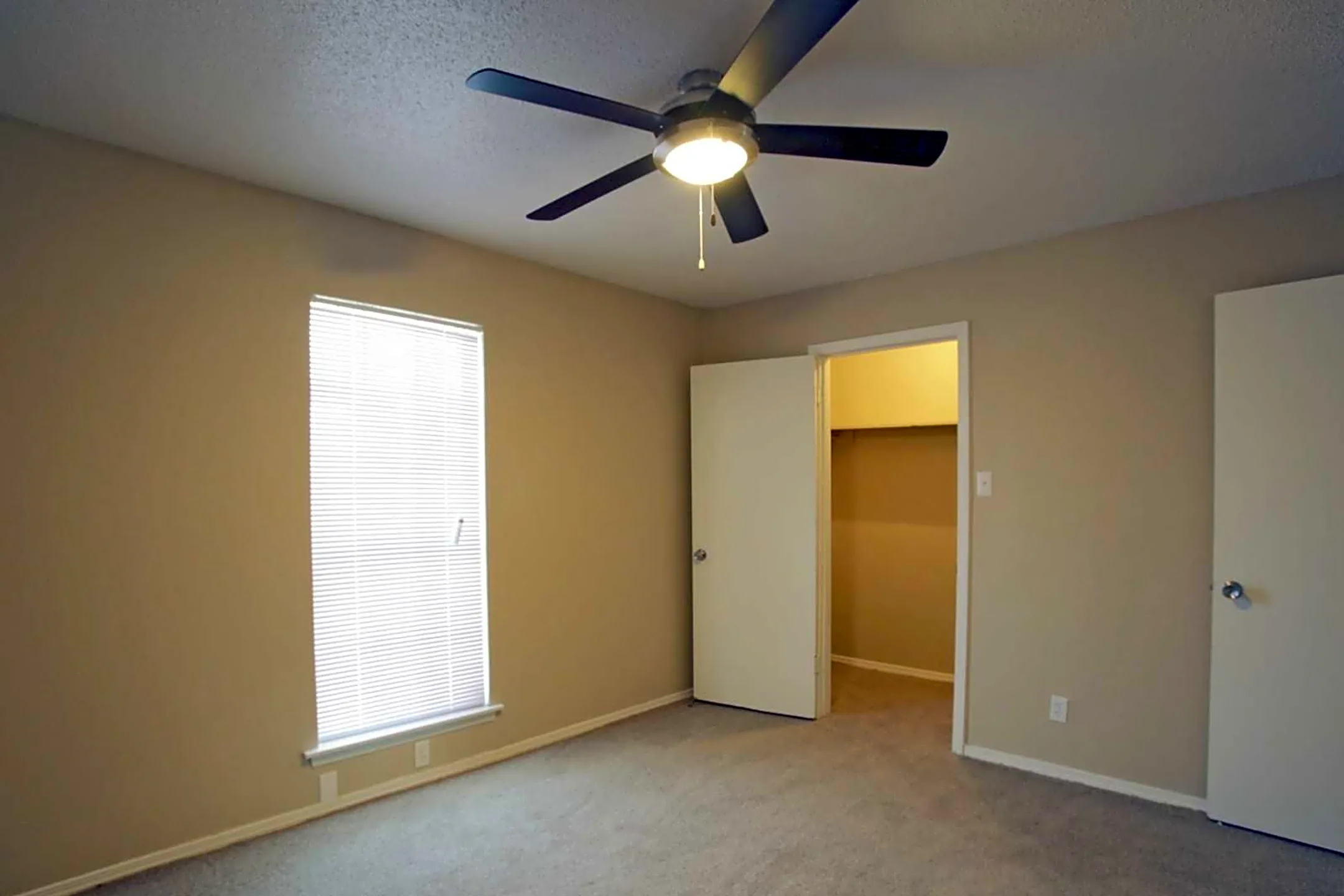 Hamilton Place Apartments - San Antonio, TX 78213