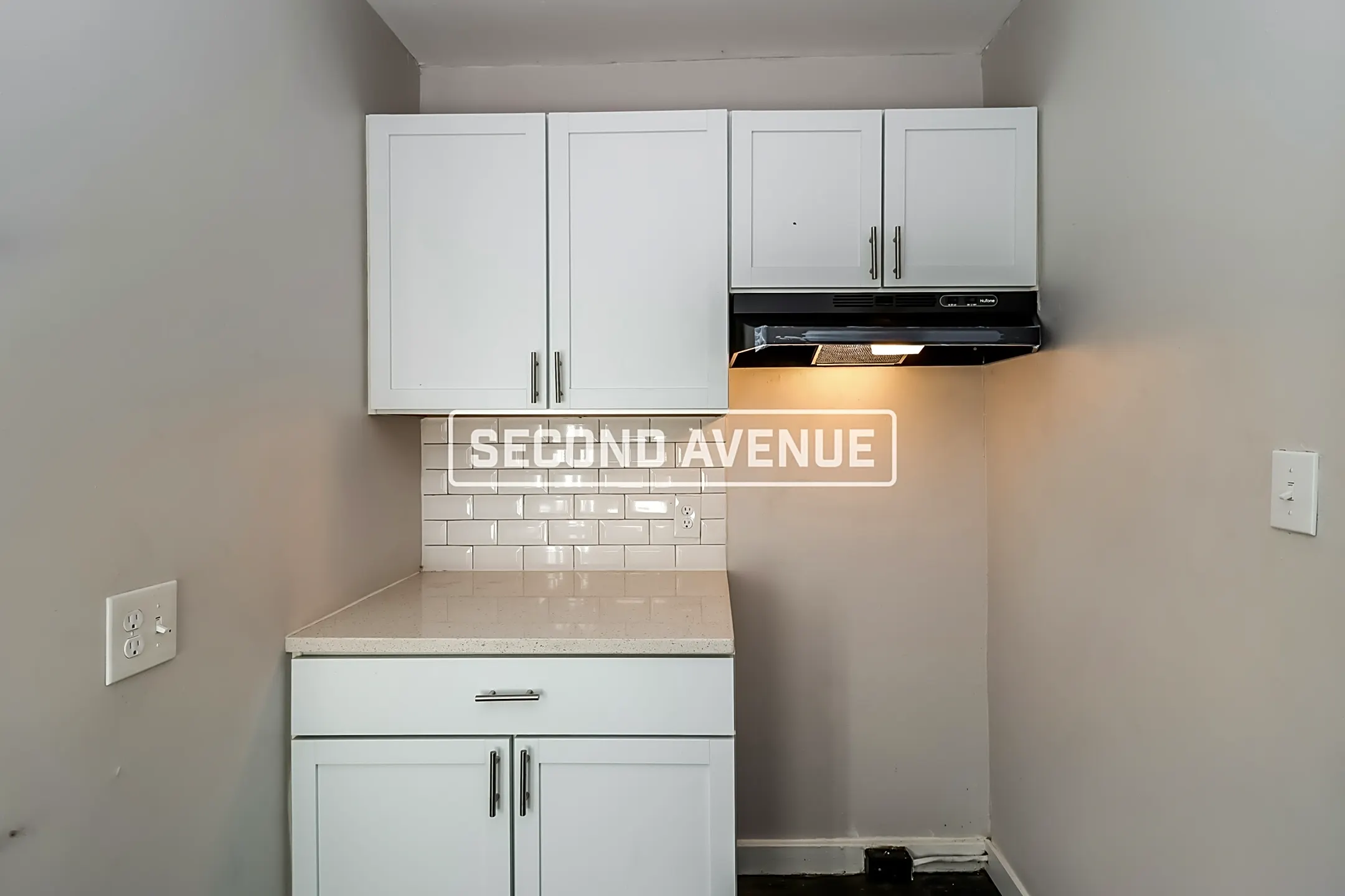Kitchen - 3350 Cavanaugh Ave - Cincinnati, OH