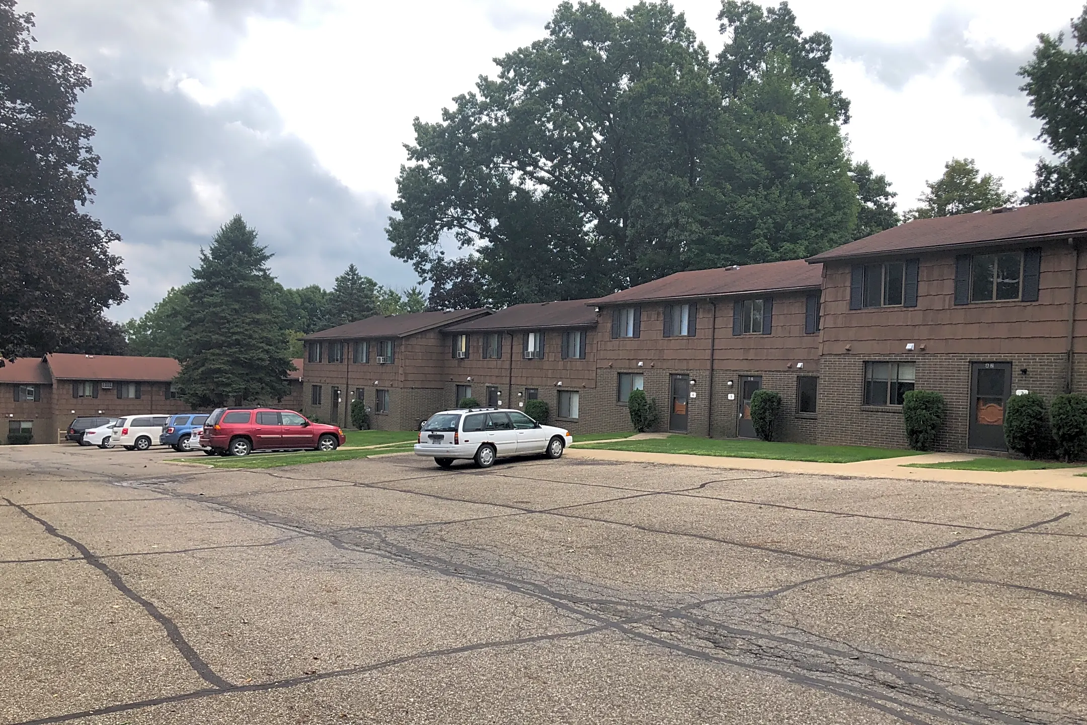 Valley View Apts - 1801 Gasche St | Wooster, OH Apartments for Rent | Rent.