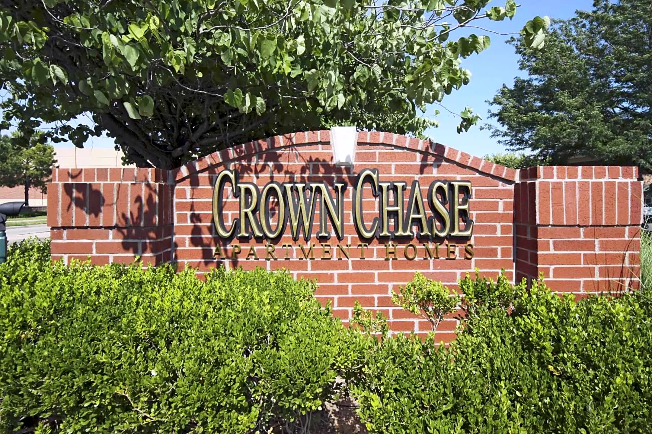 Community Signage - Crown Chase - Tulsa, OK