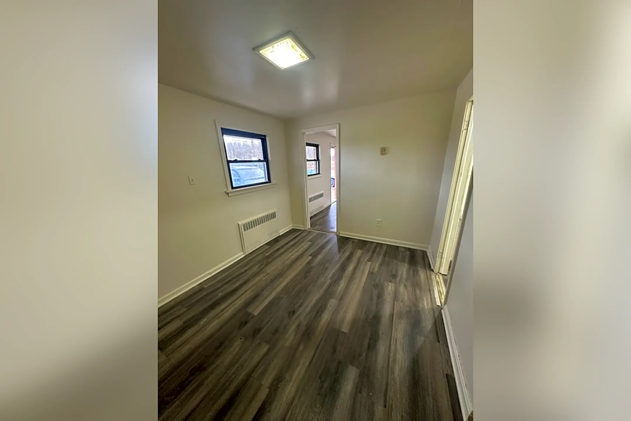 2223 N Water St Apartments Uhrichsville, OH 44683