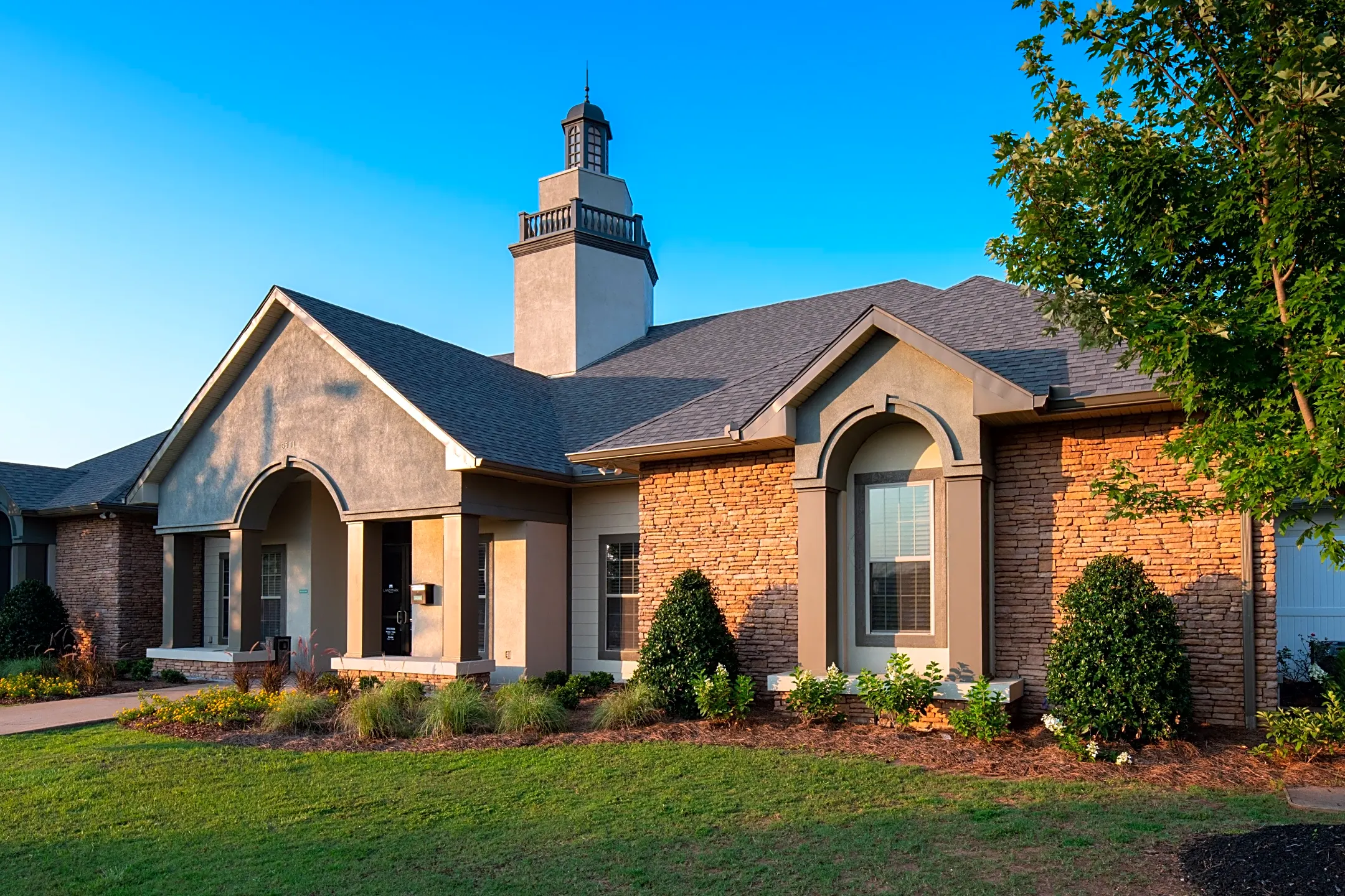 Landmark Apartments Tuscaloosa Tuscaloosa, AL 35405