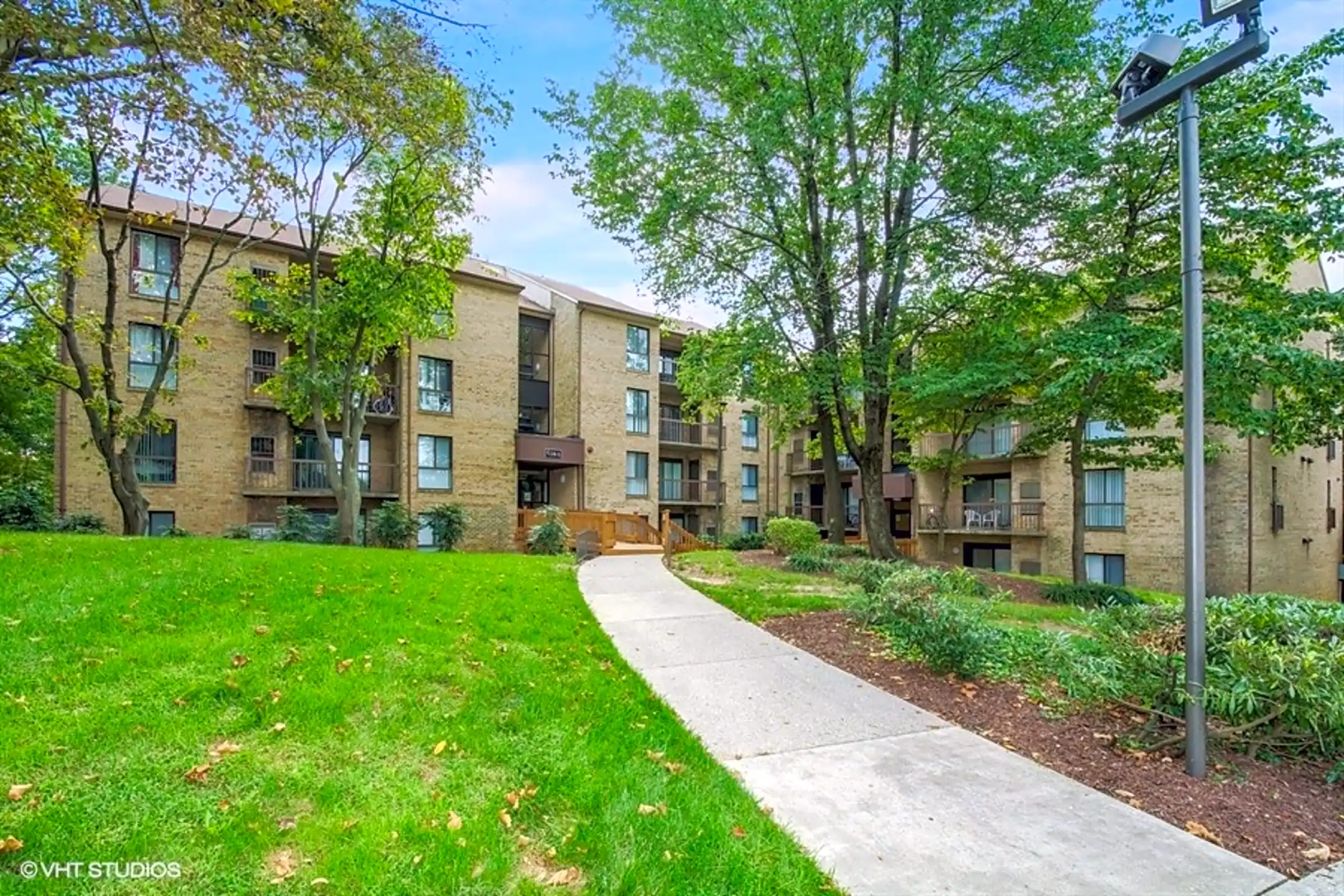 the-cloisters-100-michigan-ave-ne-washington-dc-apartments-for
