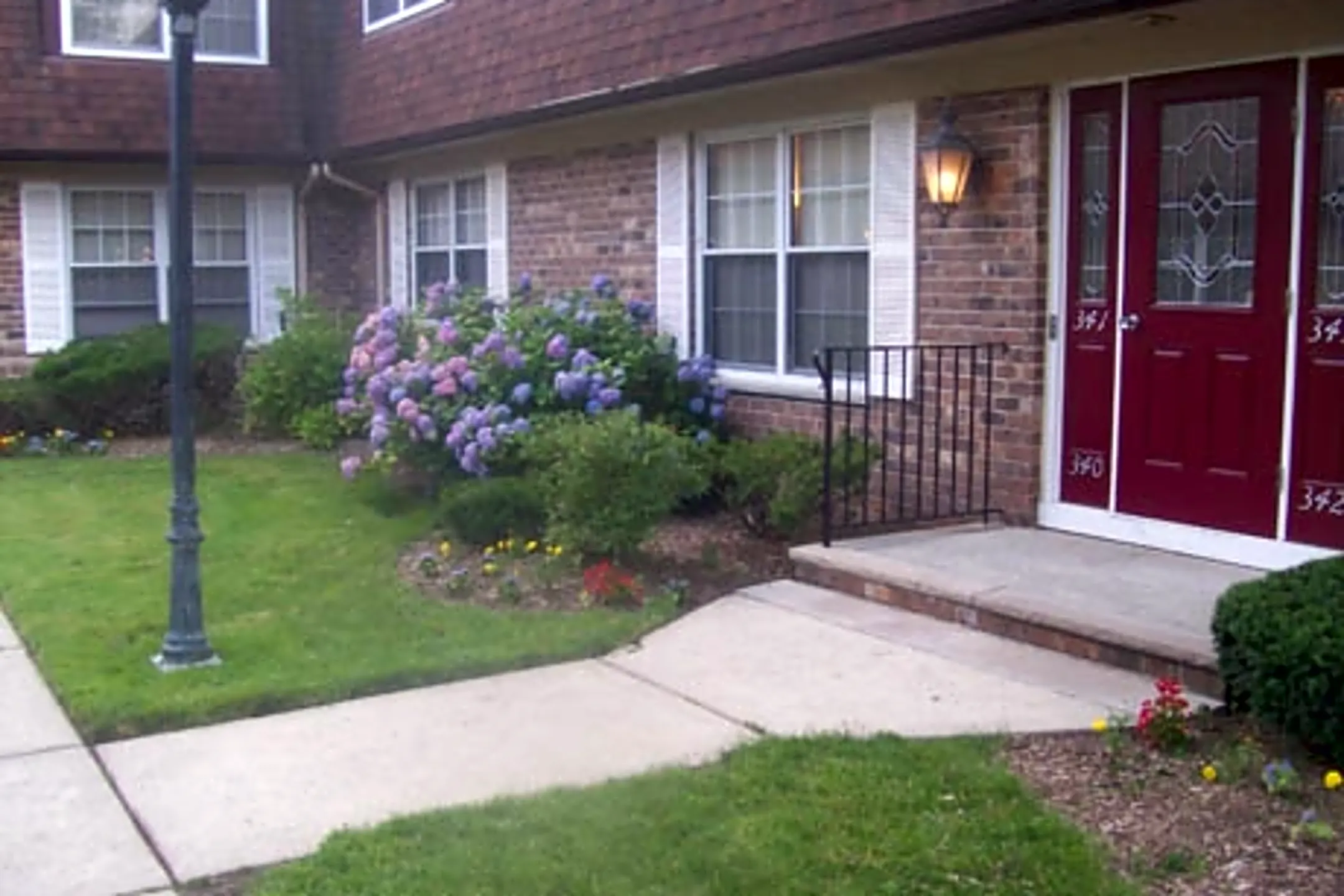 Sutton Place Apartments 200443 Sutton Place Norwood, NJ Apartments