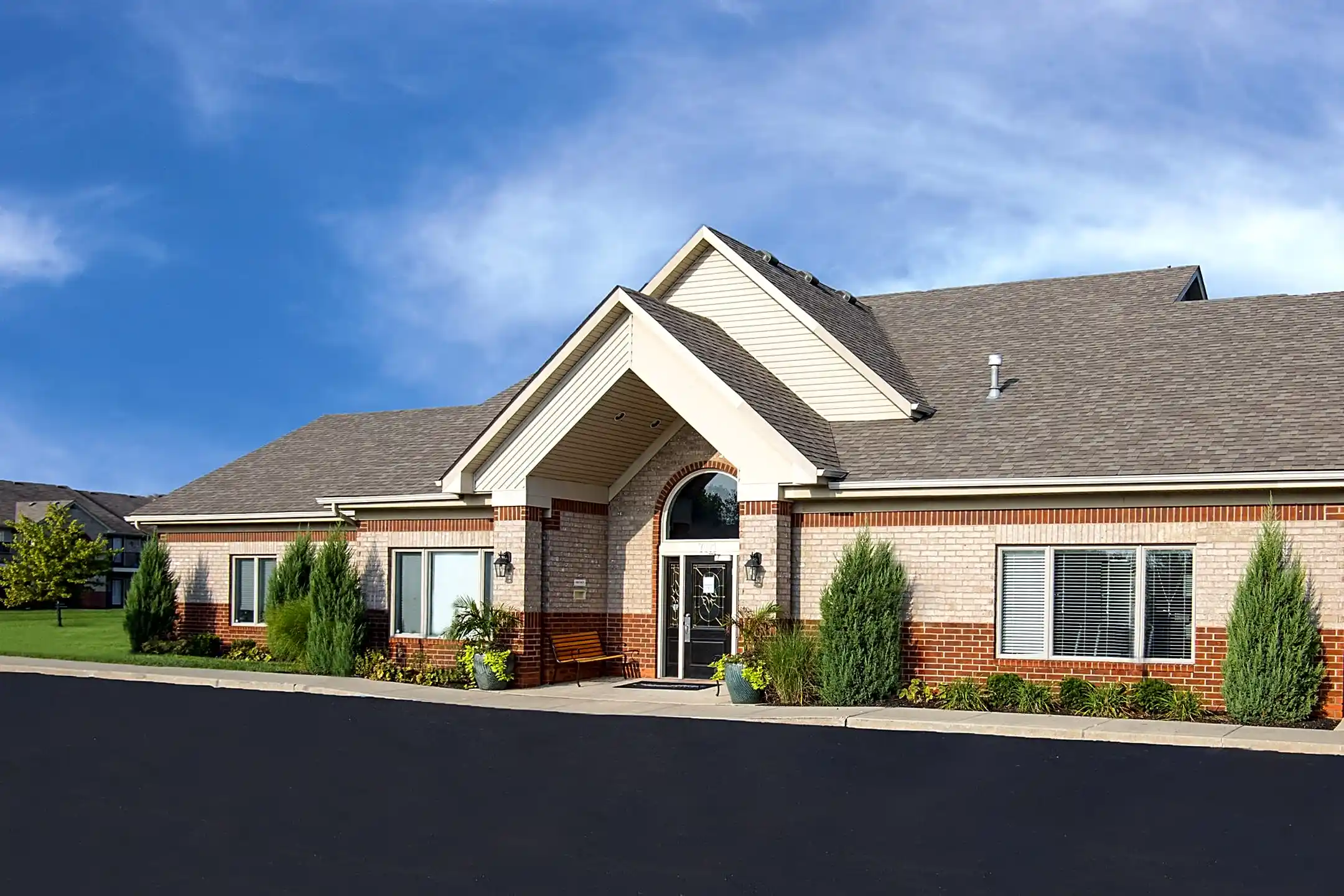 Stone Ridge Apartments & Townhomes at the Ridge Indianapolis, IN 46241