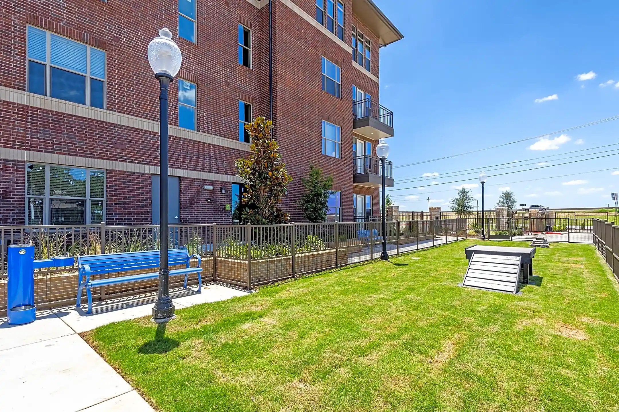 Oaks 55 Apartments Euless, TX 76039