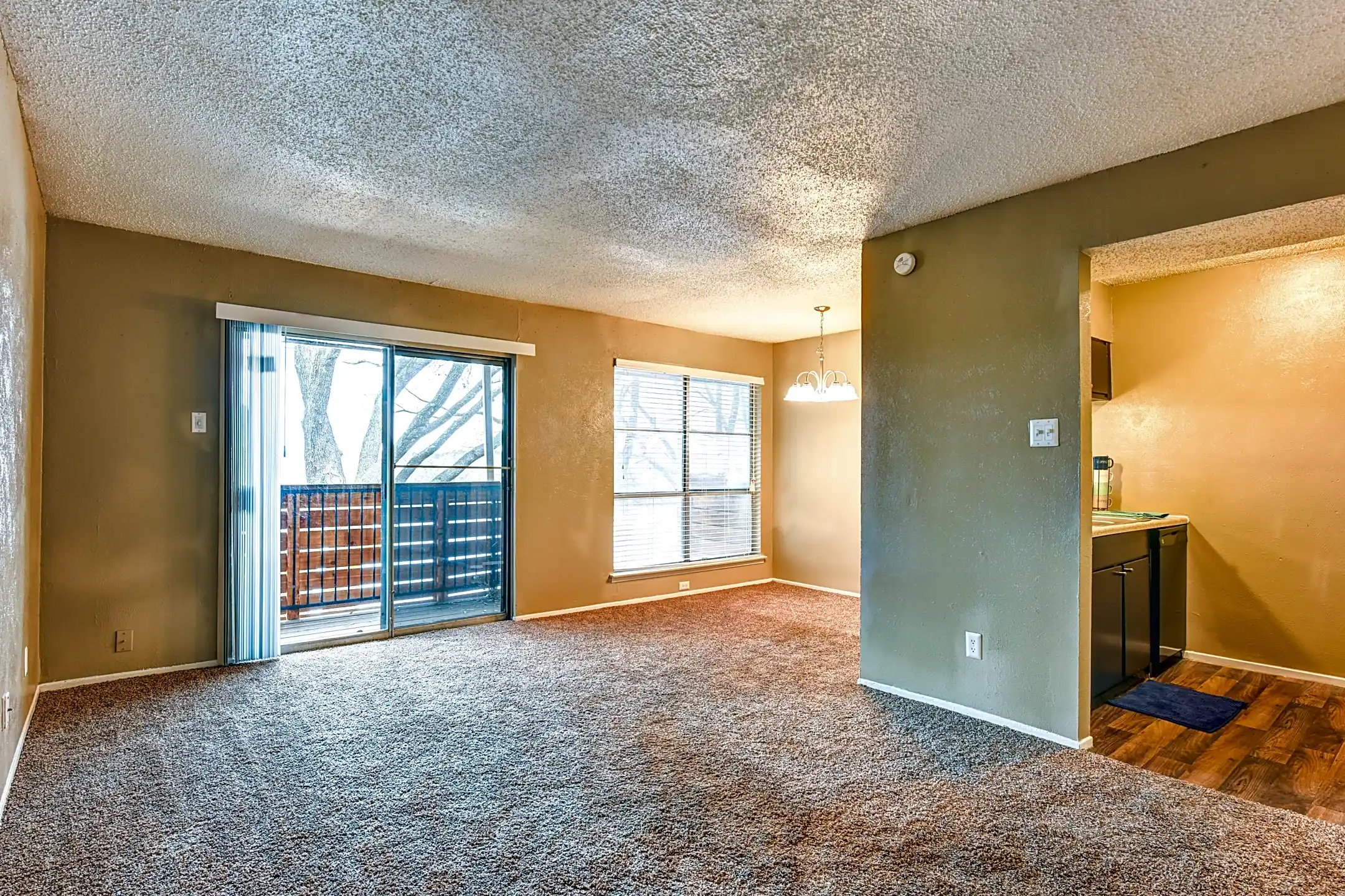 Lake Breeze Apartments Greenville, TX 75402