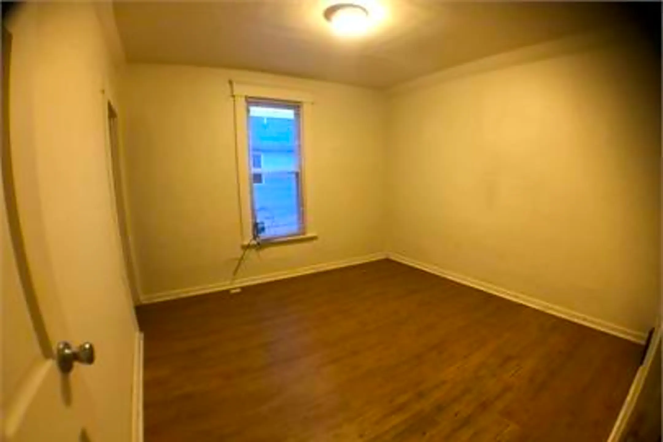 Bedroom - 406 E Gaylord St - Mount Pleasant, MI
