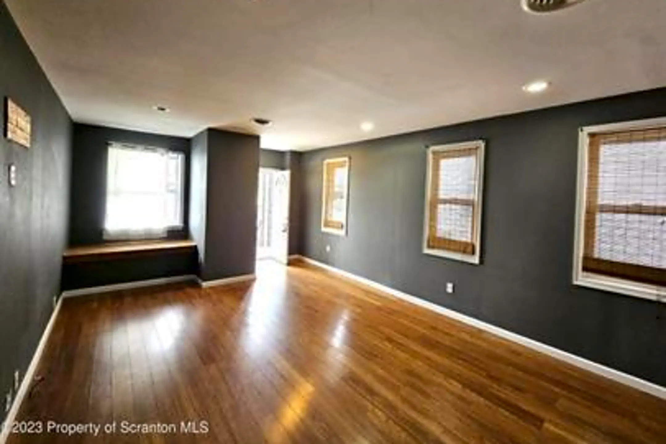 108 Penn St Houses Kingston, PA 18704