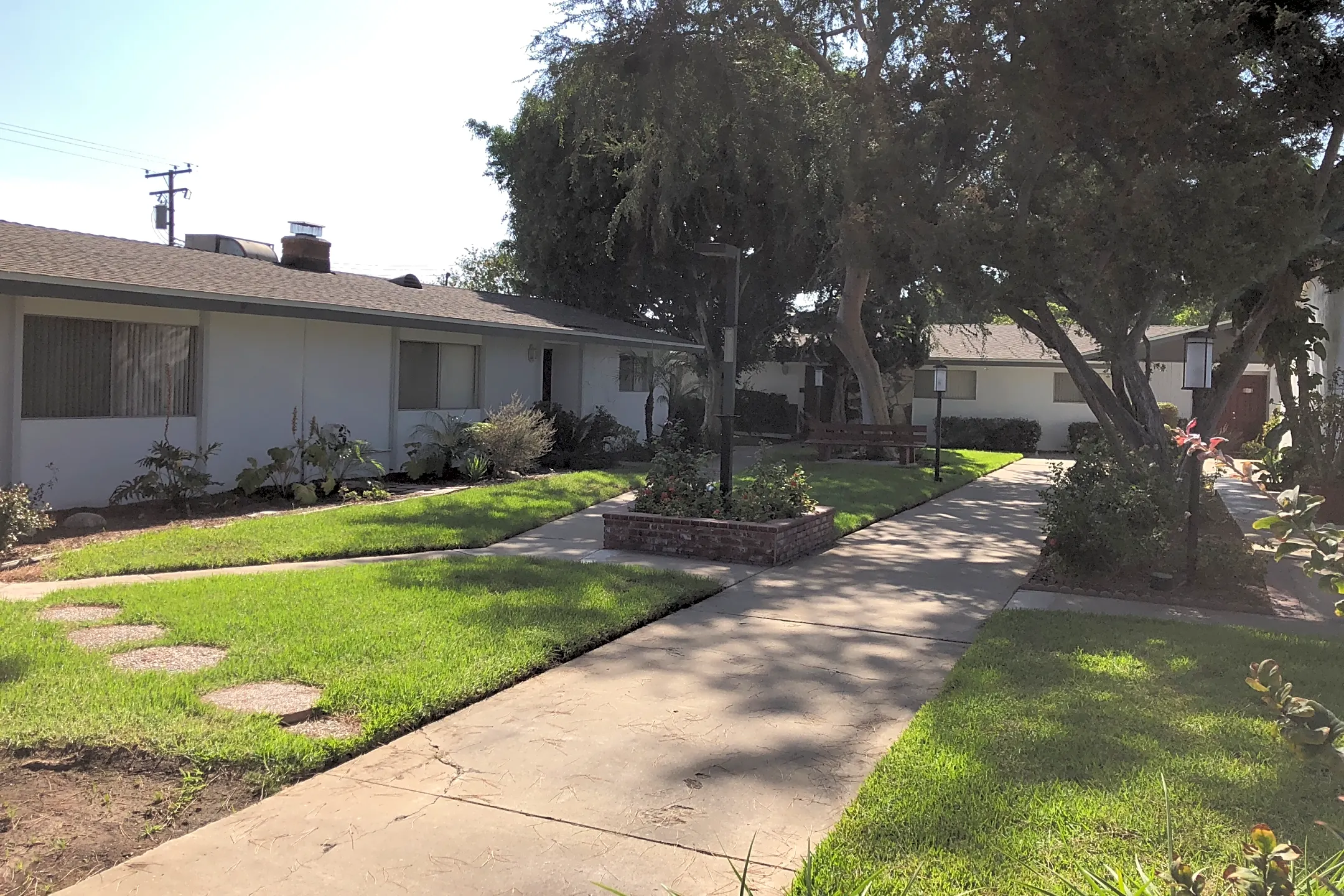 Sherry Lane Apartments - Santa Ana, CA 92705