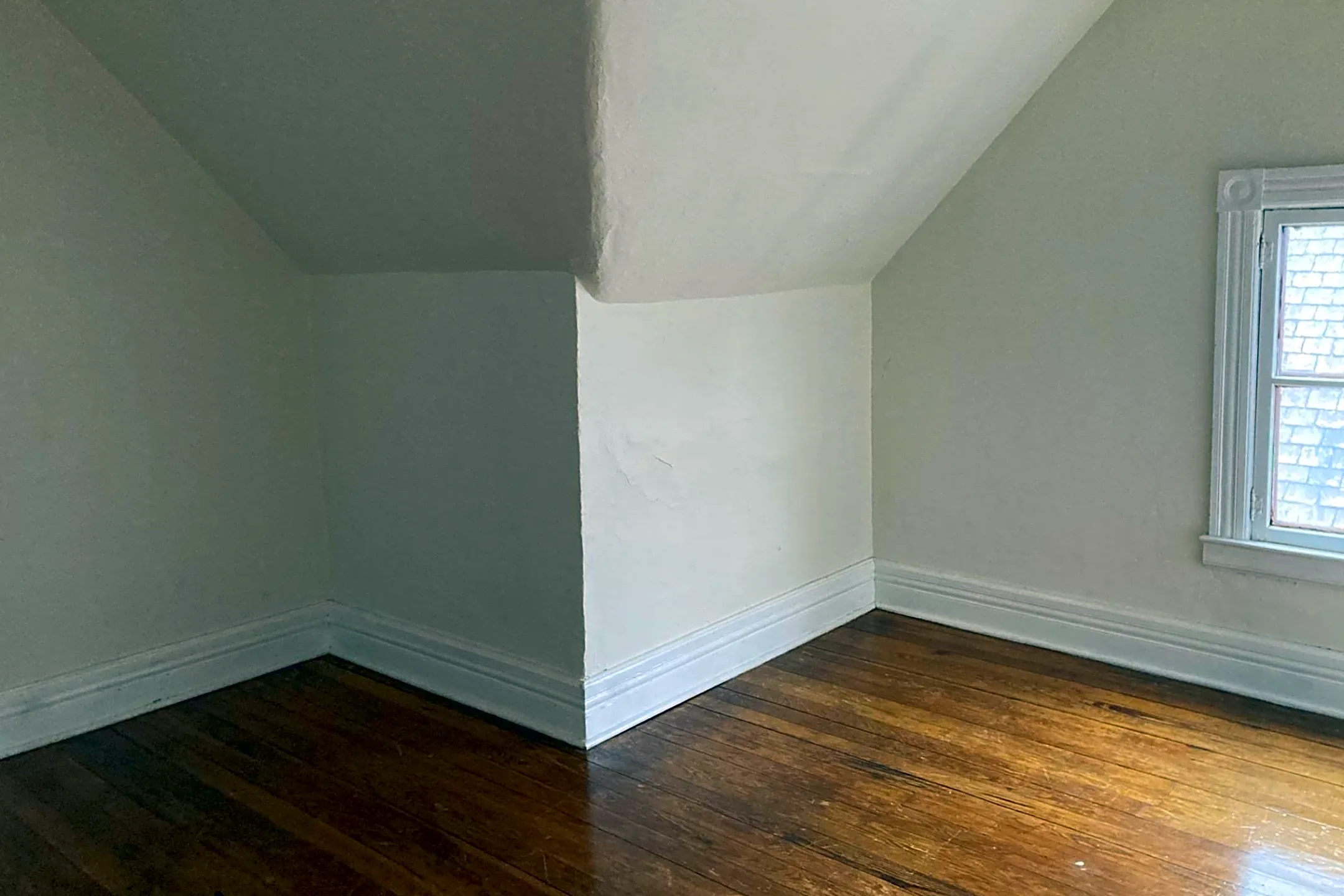 1056 Gillespie St #3F - Schenectady, NY