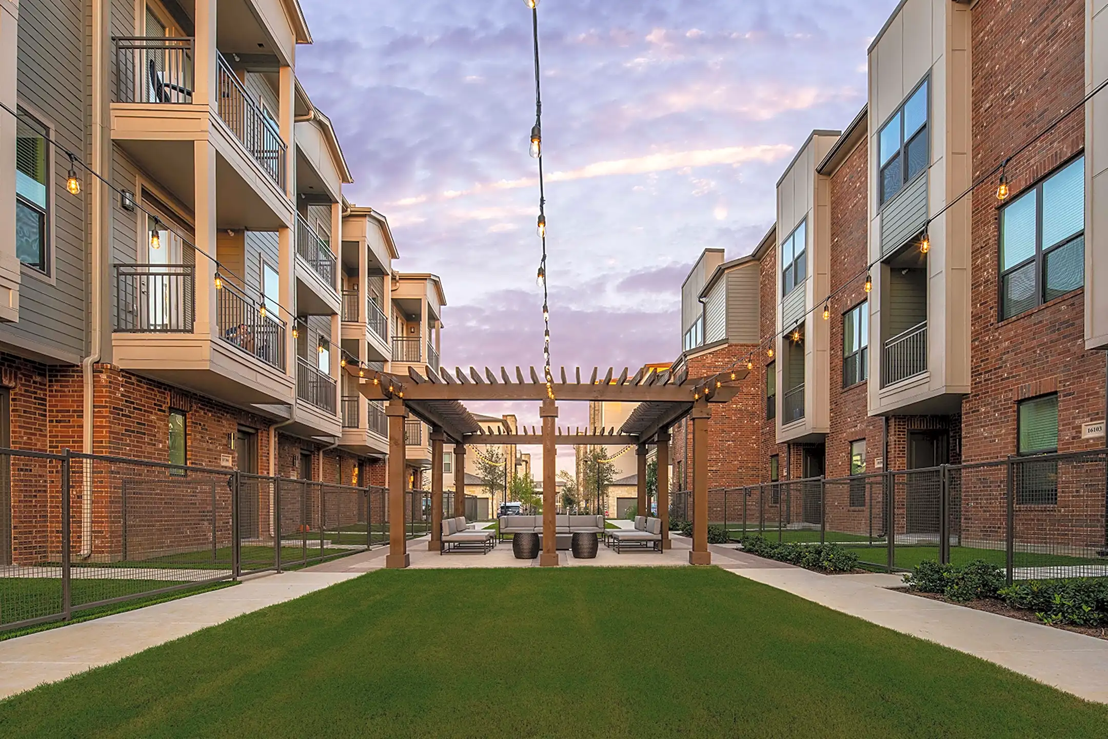 Bexley Grapevine 3535 Bluffs Lane Grapevine, TX Apartments for Rent