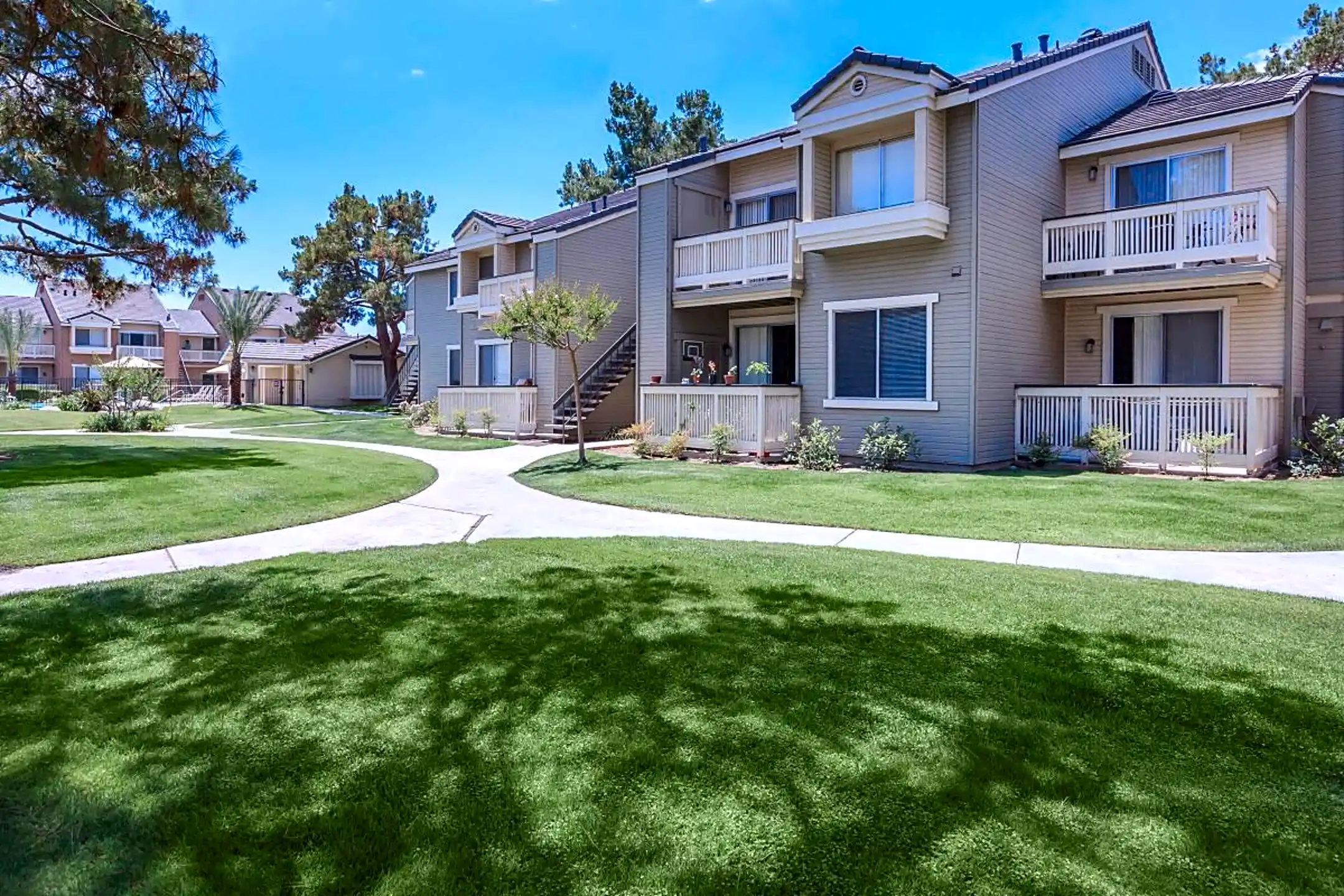 The Springs Apartment Homes Bakersfield, CA 93311