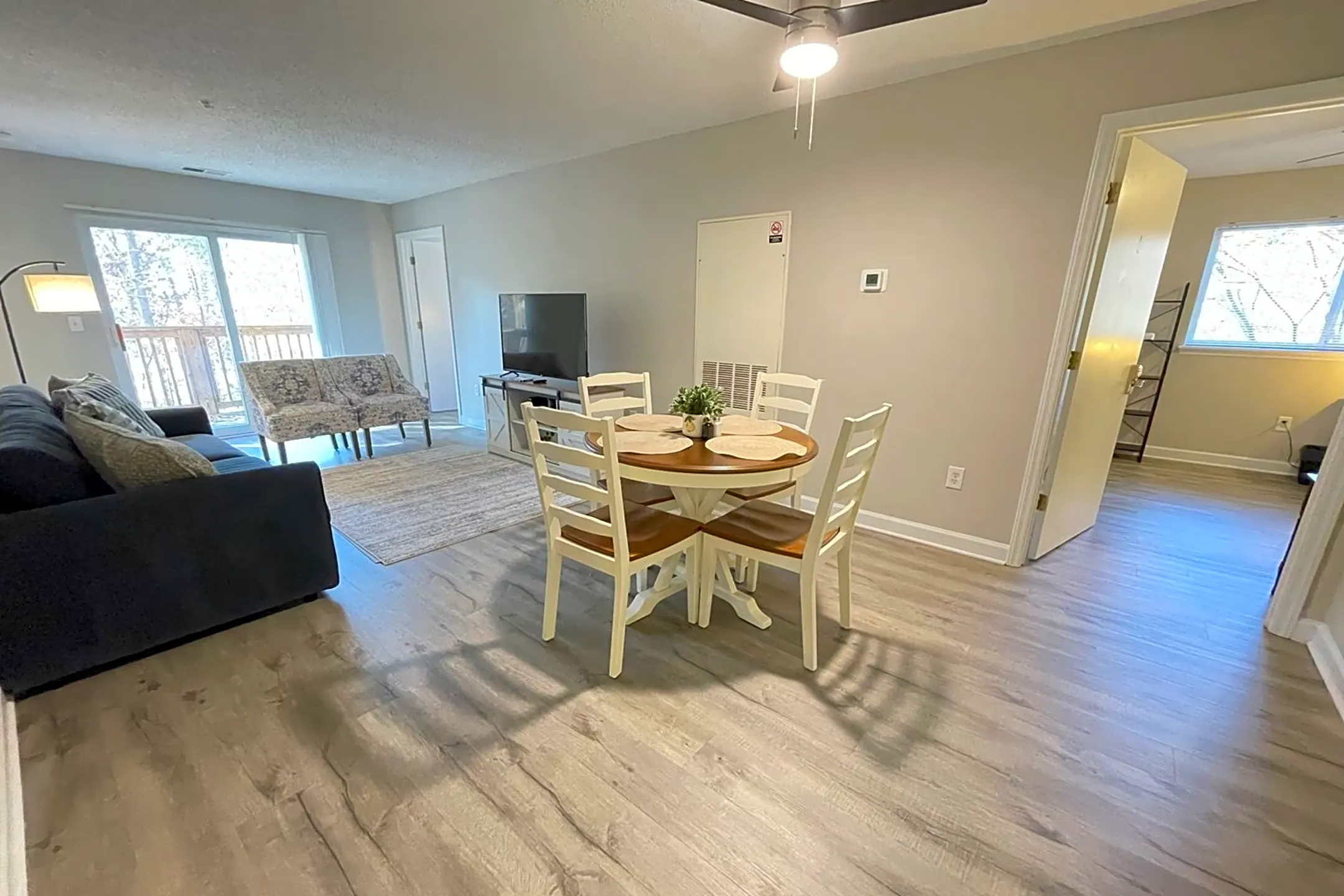 303 Smith Level Rd Houses Chapel Hill, NC 27516