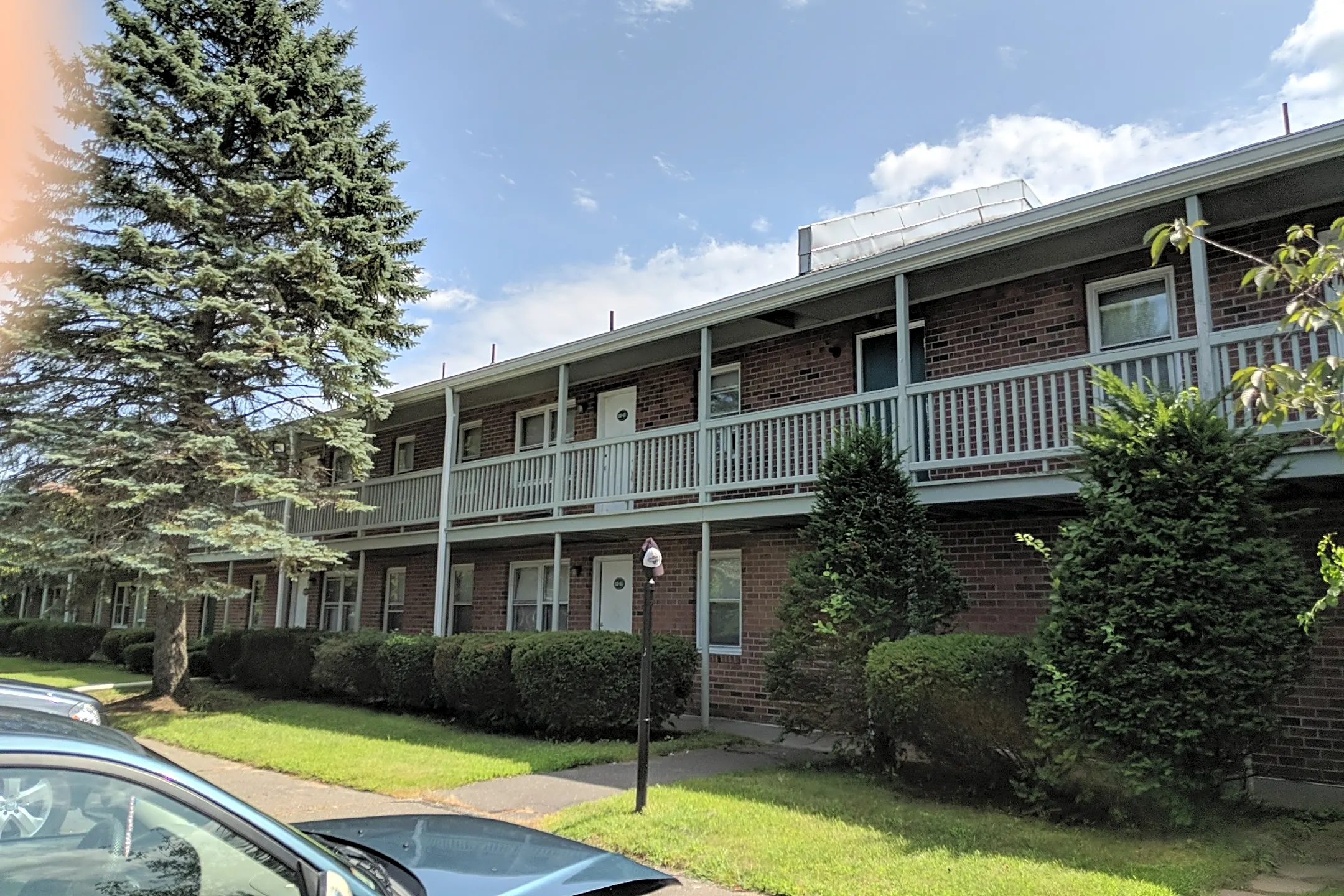 Valley View Apartments - 507 Whitney Ave | Holyoke, MA for Rent | Rent.