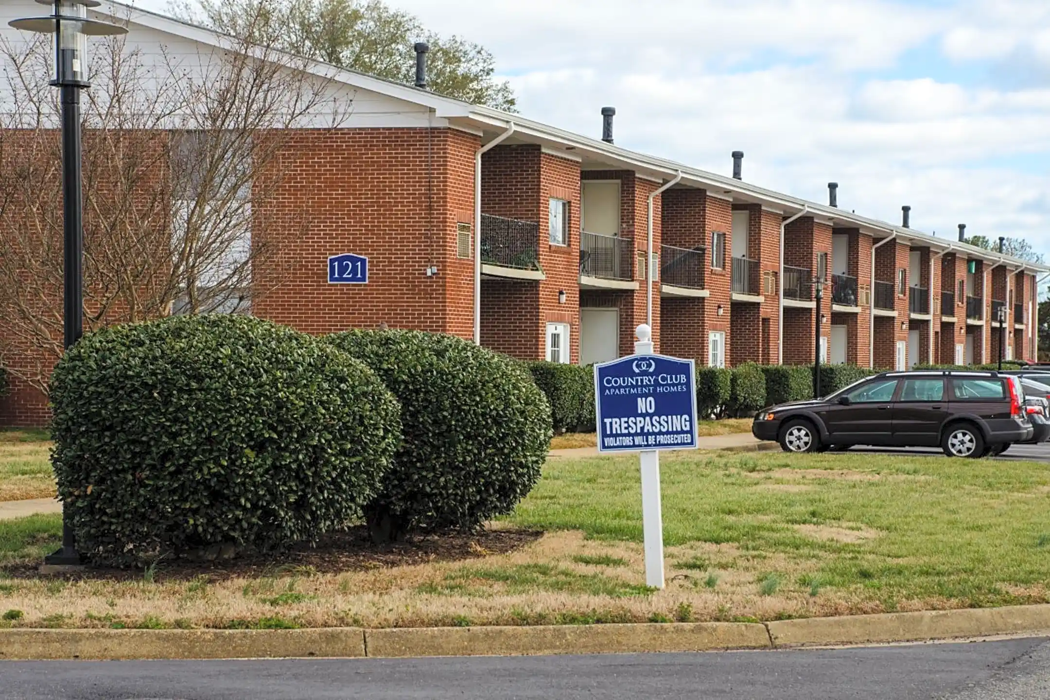 Country Club Apartments Hampton Virginia