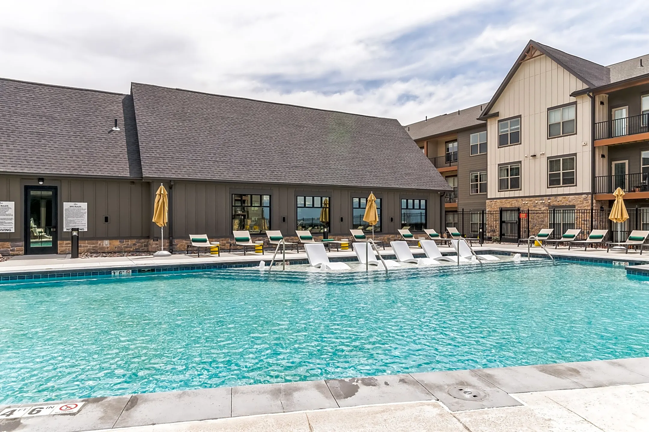Pool - Apex Apartments - Colorado Springs, CO