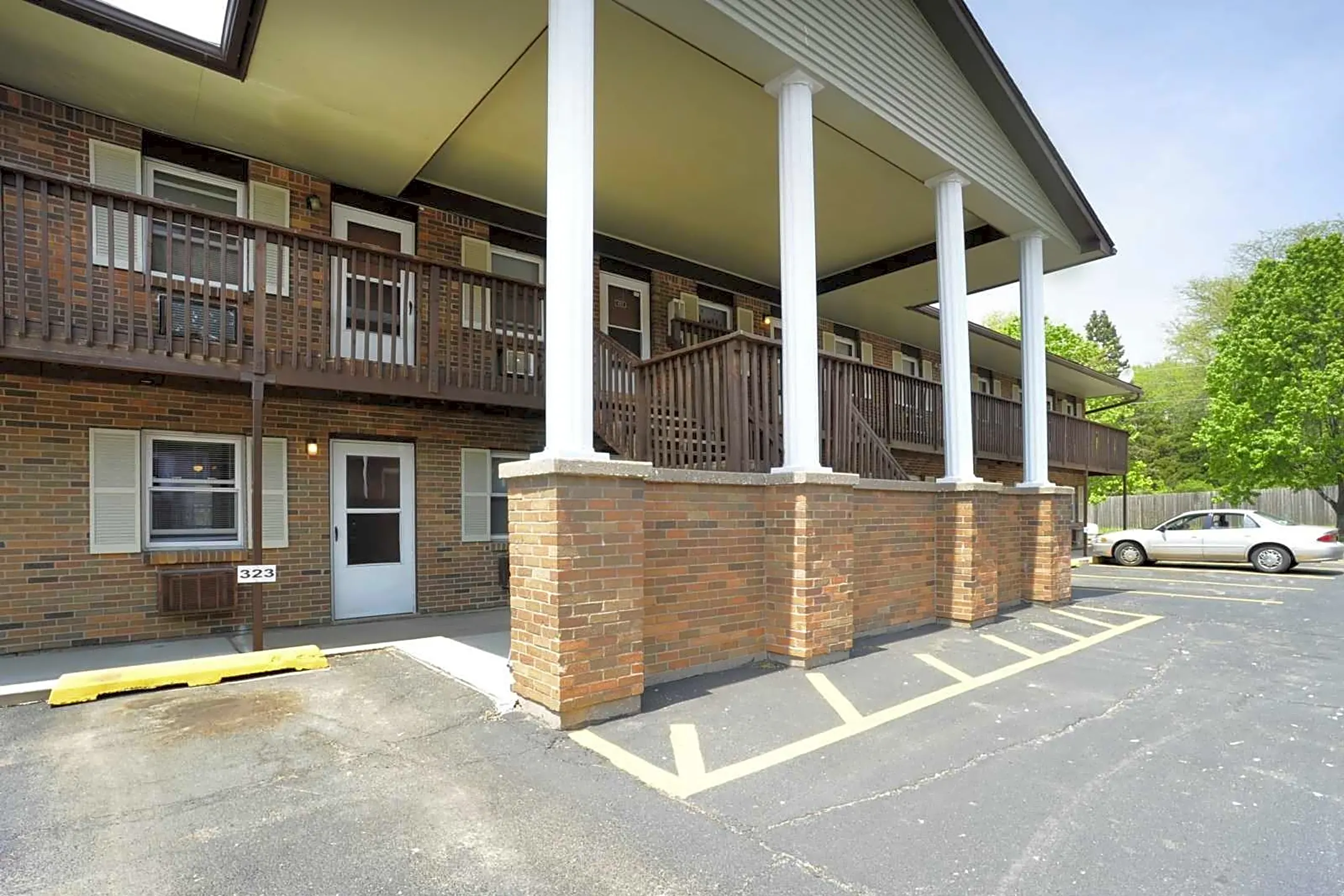 Apartments regency bettendorf ia