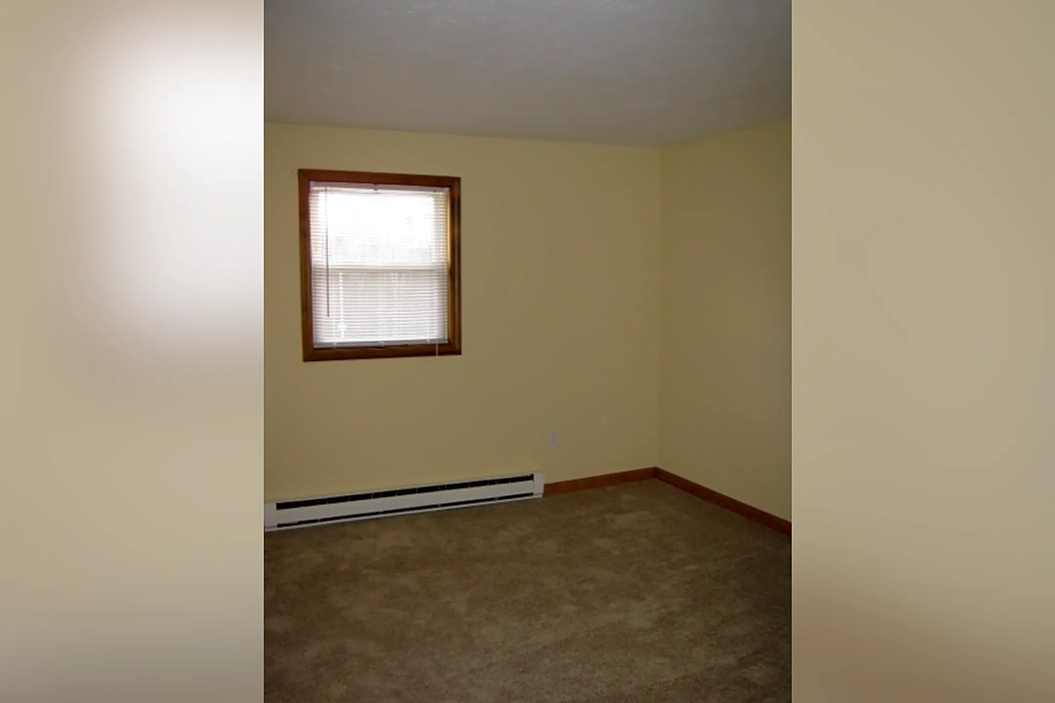 Stafford Heights Apartments 44 Stafford St Charlton, MA Apartments