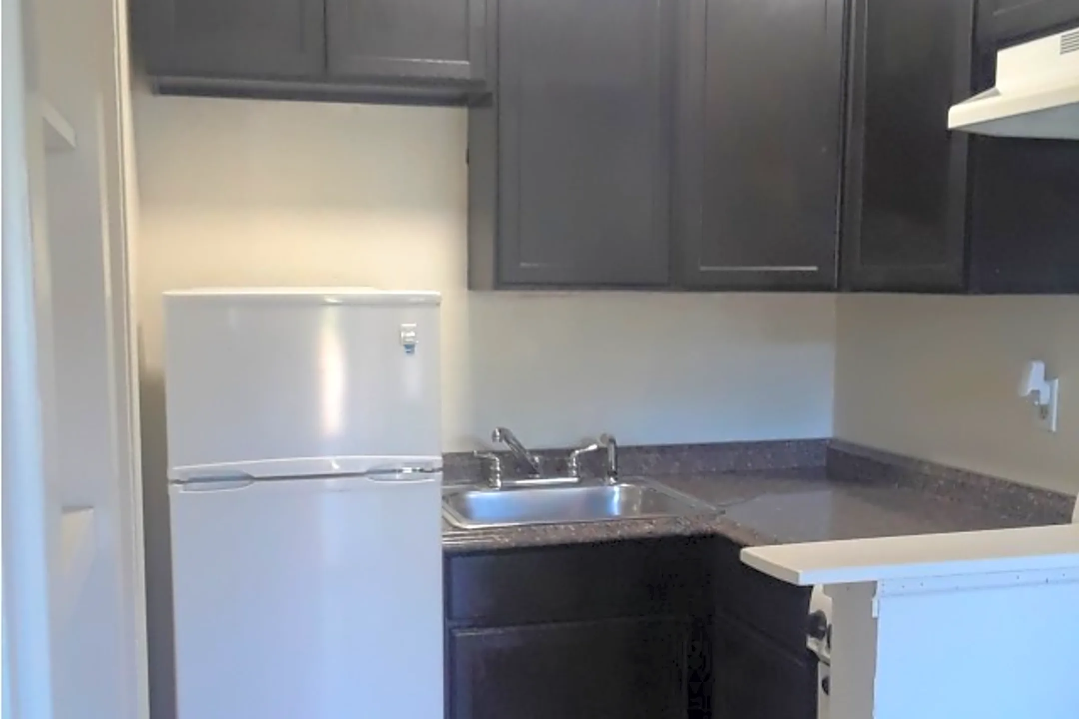 Oak Tree - 110 S Bruce St | Las Vegas, NV Apartments for Rent | Rent.