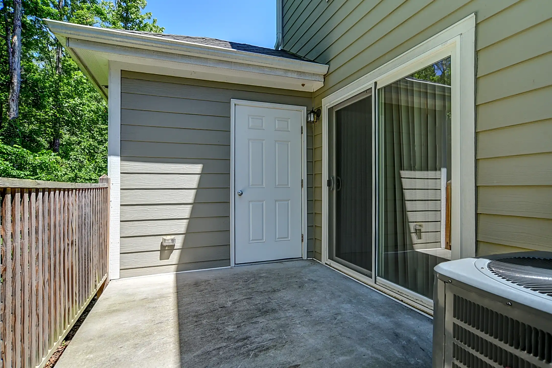 Glenbrook East and West 4904 Garrett Road Durham, NC Apartments for