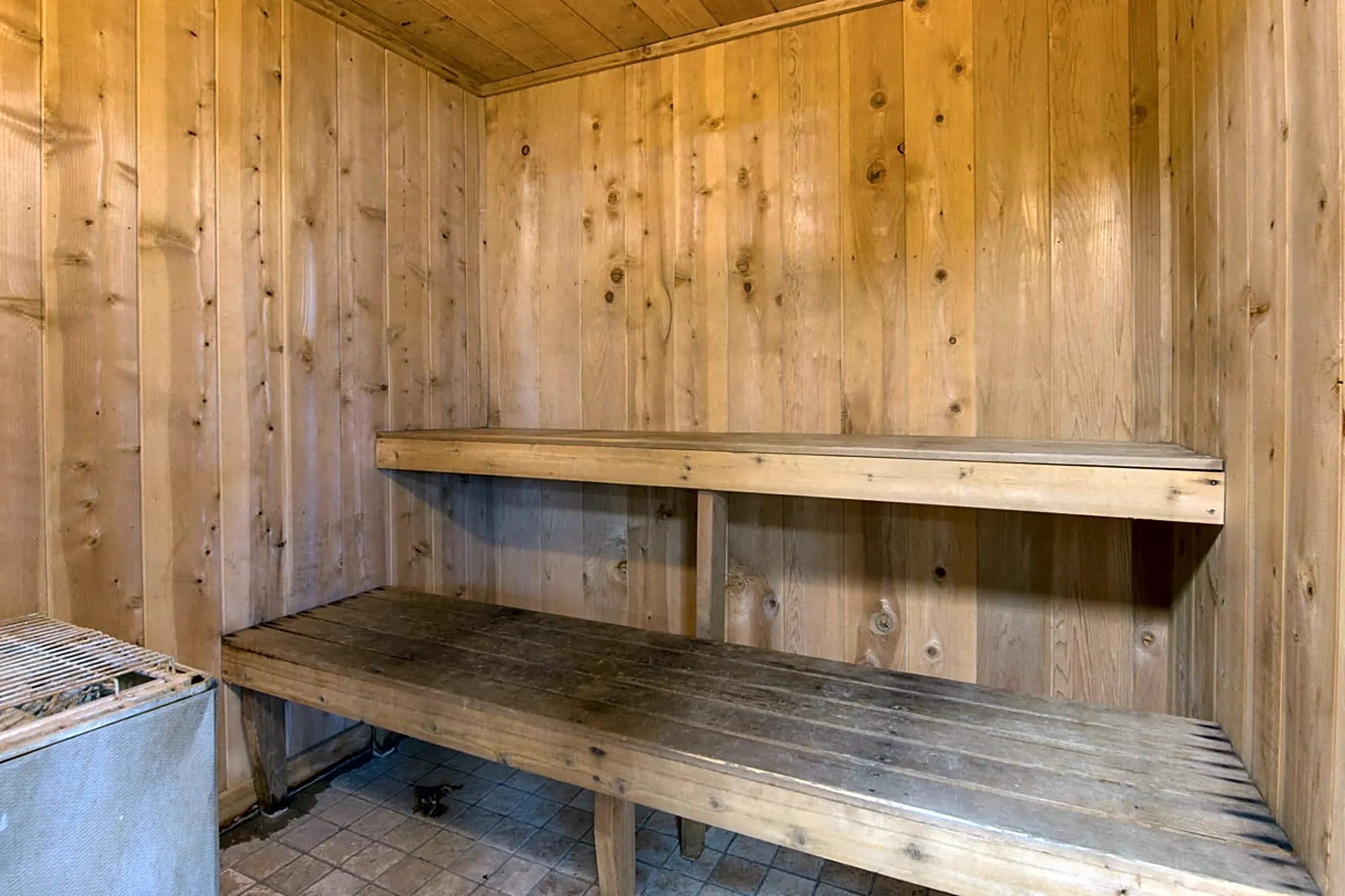 Medicine Lake Apartments Plymouth, MN 55441