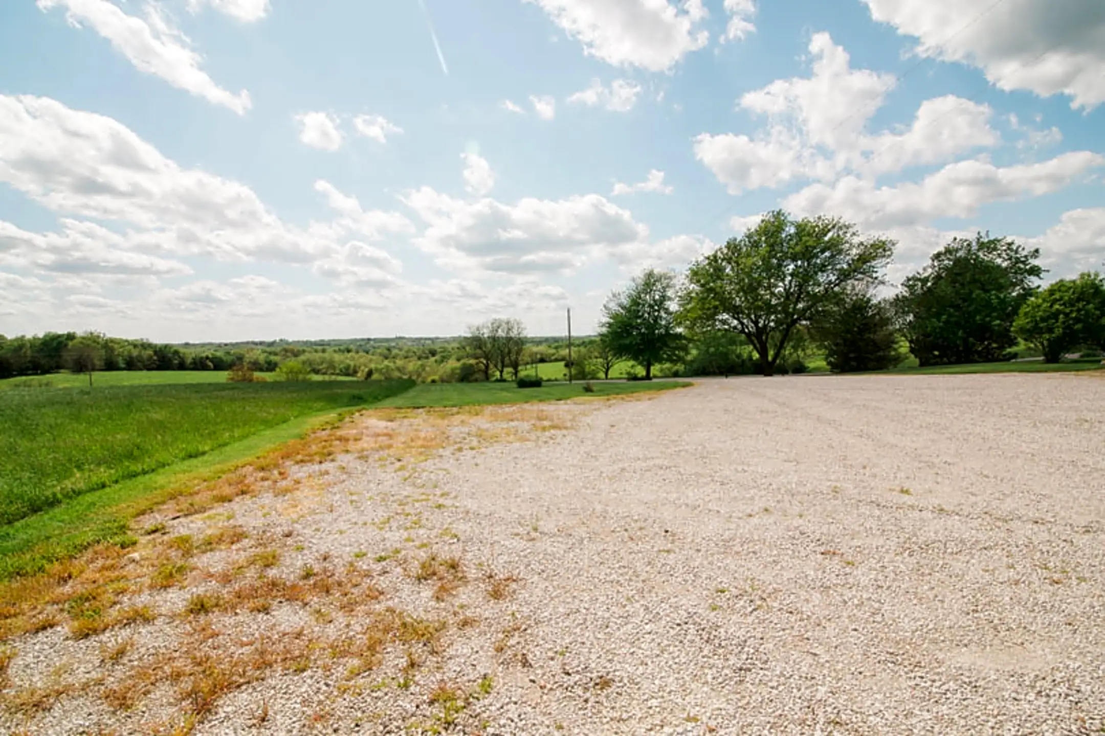 892 MO100 Apartments Linn, MO 65051