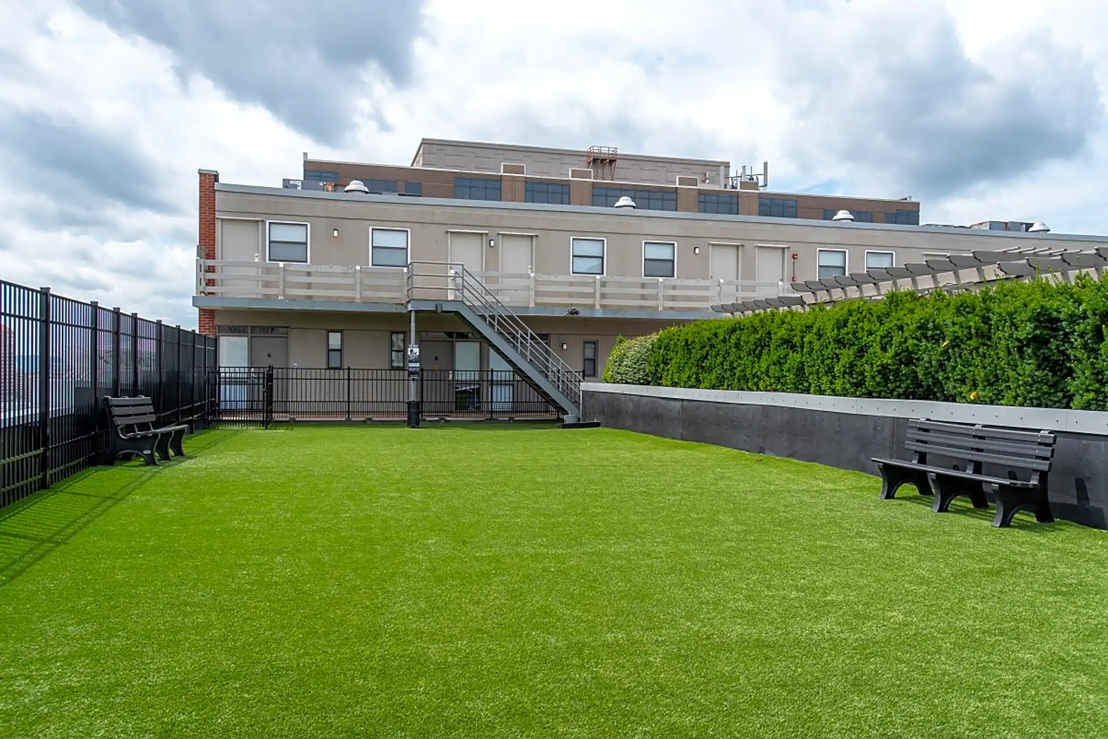 Fourth & Plum Apartments 231 W 4th St Cincinnati, OH Apartments for