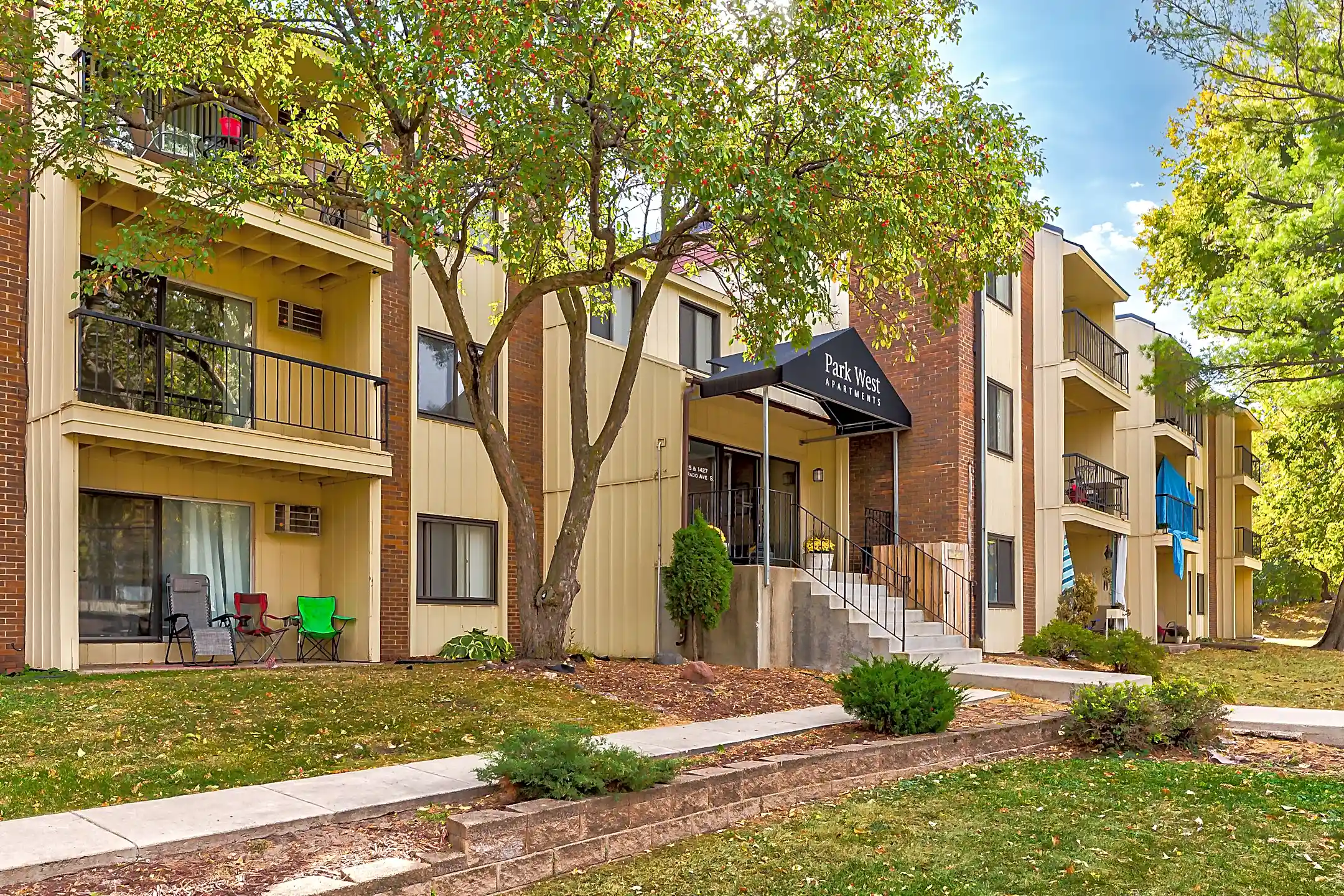 Park West Apartments - Saint Louis Park, MN 55416