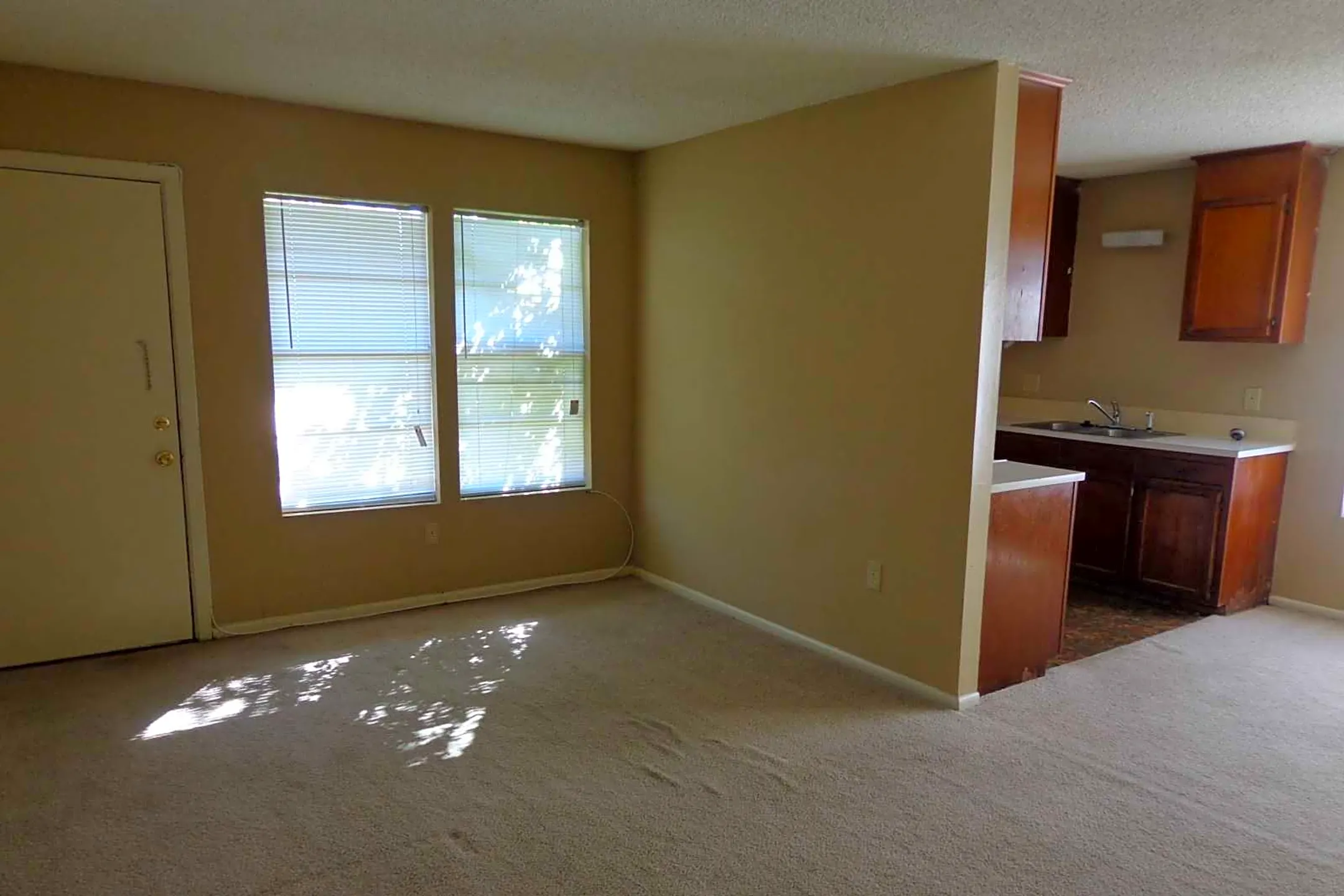 Living Room - Garry Lewis Properties - Baton Rouge, LA